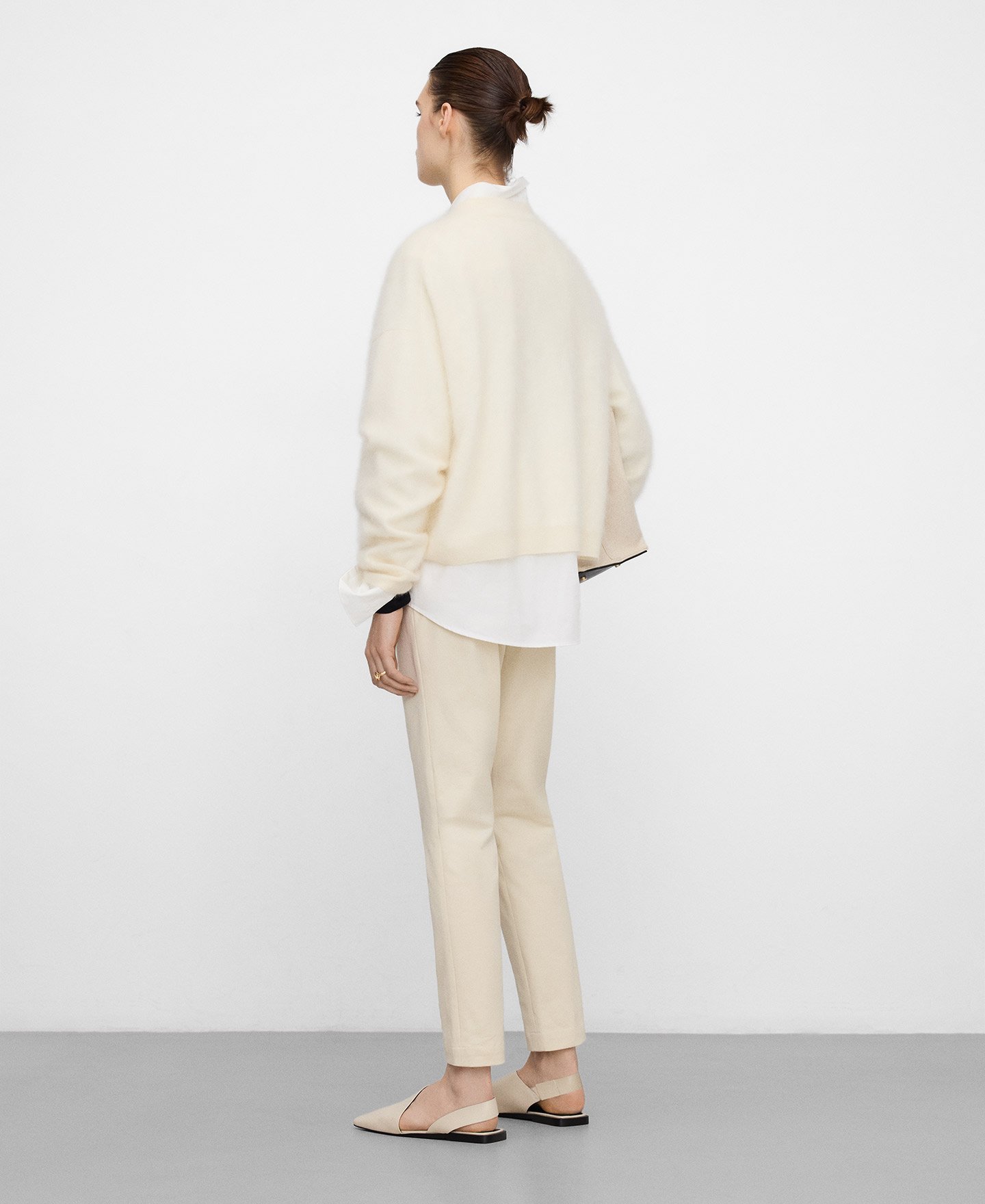 Pantal&oacute;n tobillero corte entallado image number 2