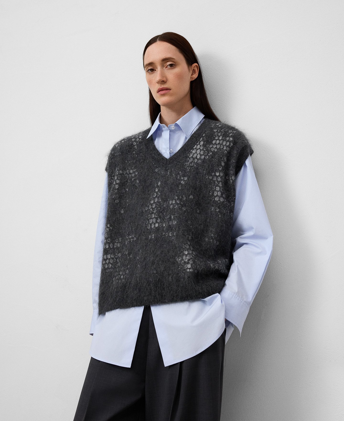 Jacquard knit vest woman image number 0