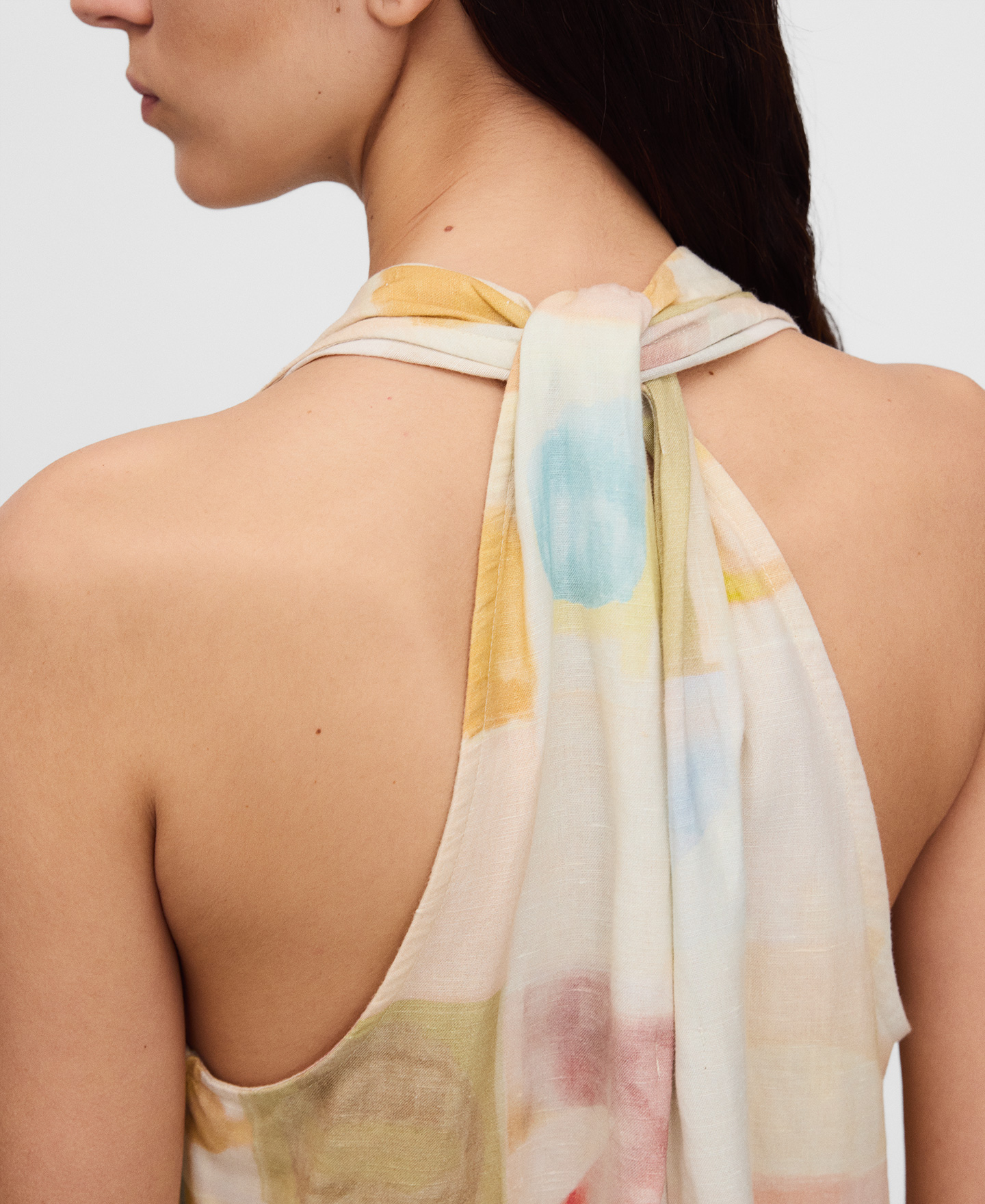 V-neckline printed dress image number 3