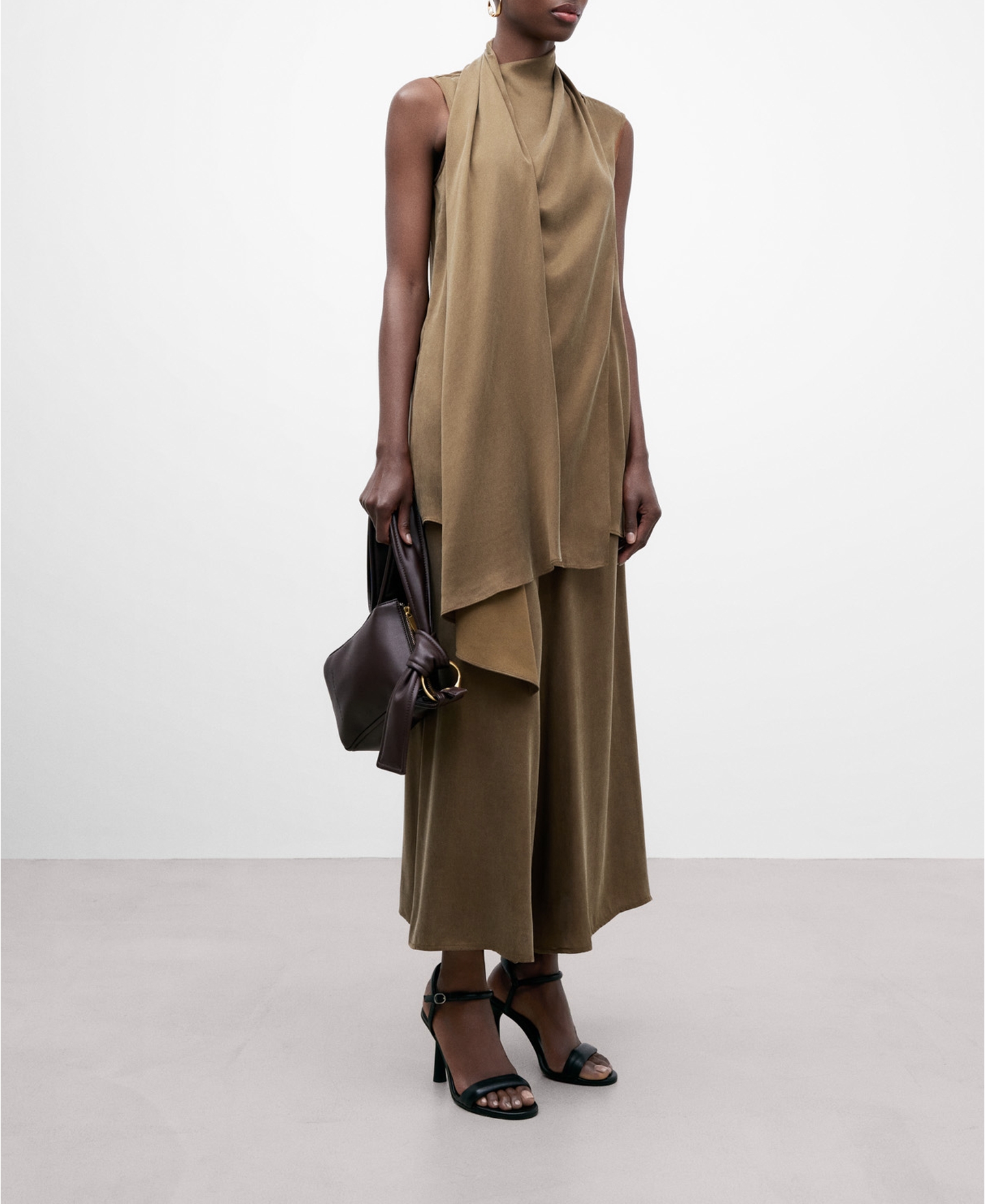 Nappa textured mini shoulder bag image number 4