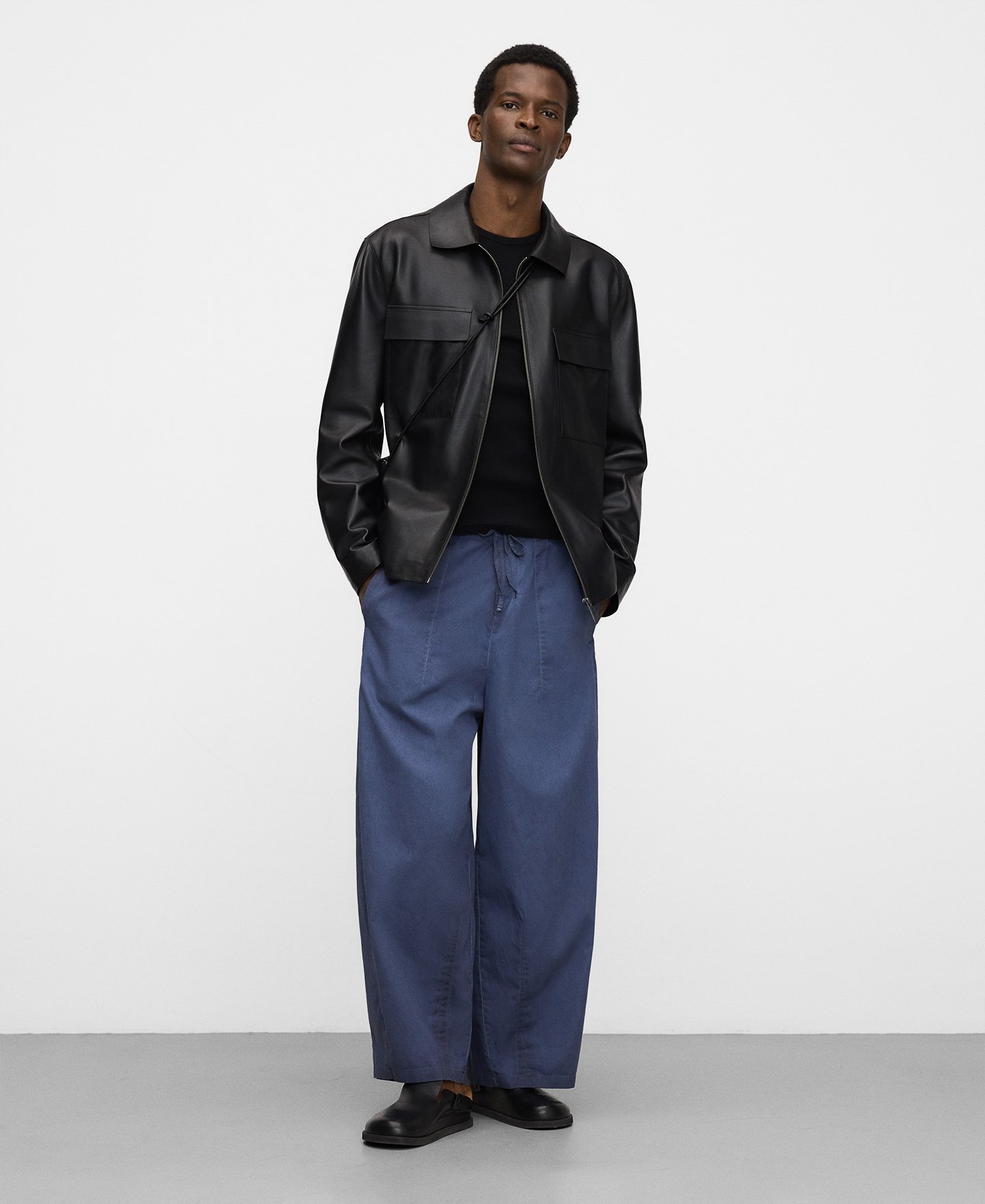 Spread collar leather jacket image number 1