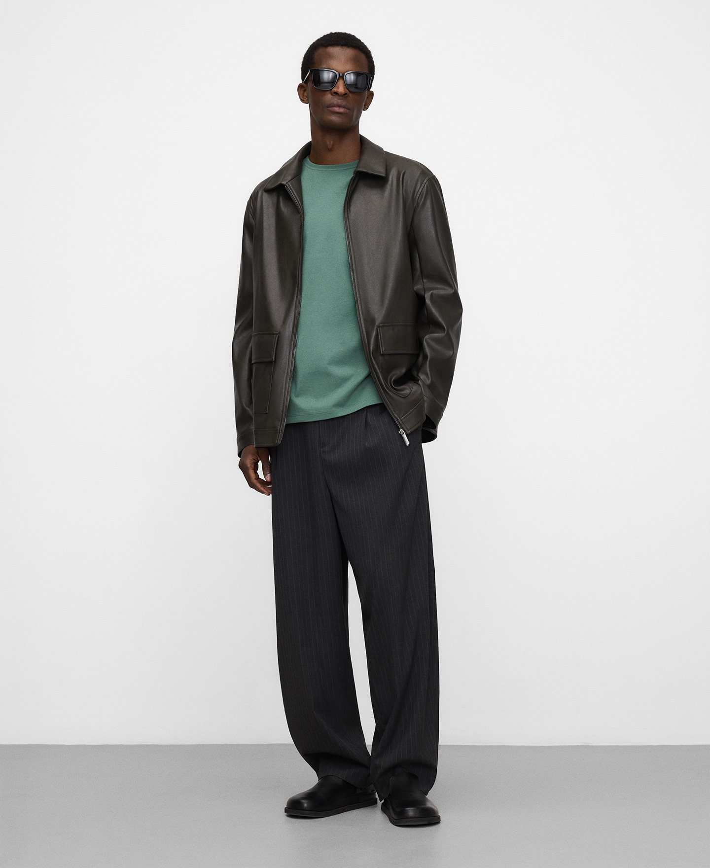 Camiseta regular fit algod&oacute;n org&aacute;nico image number 1