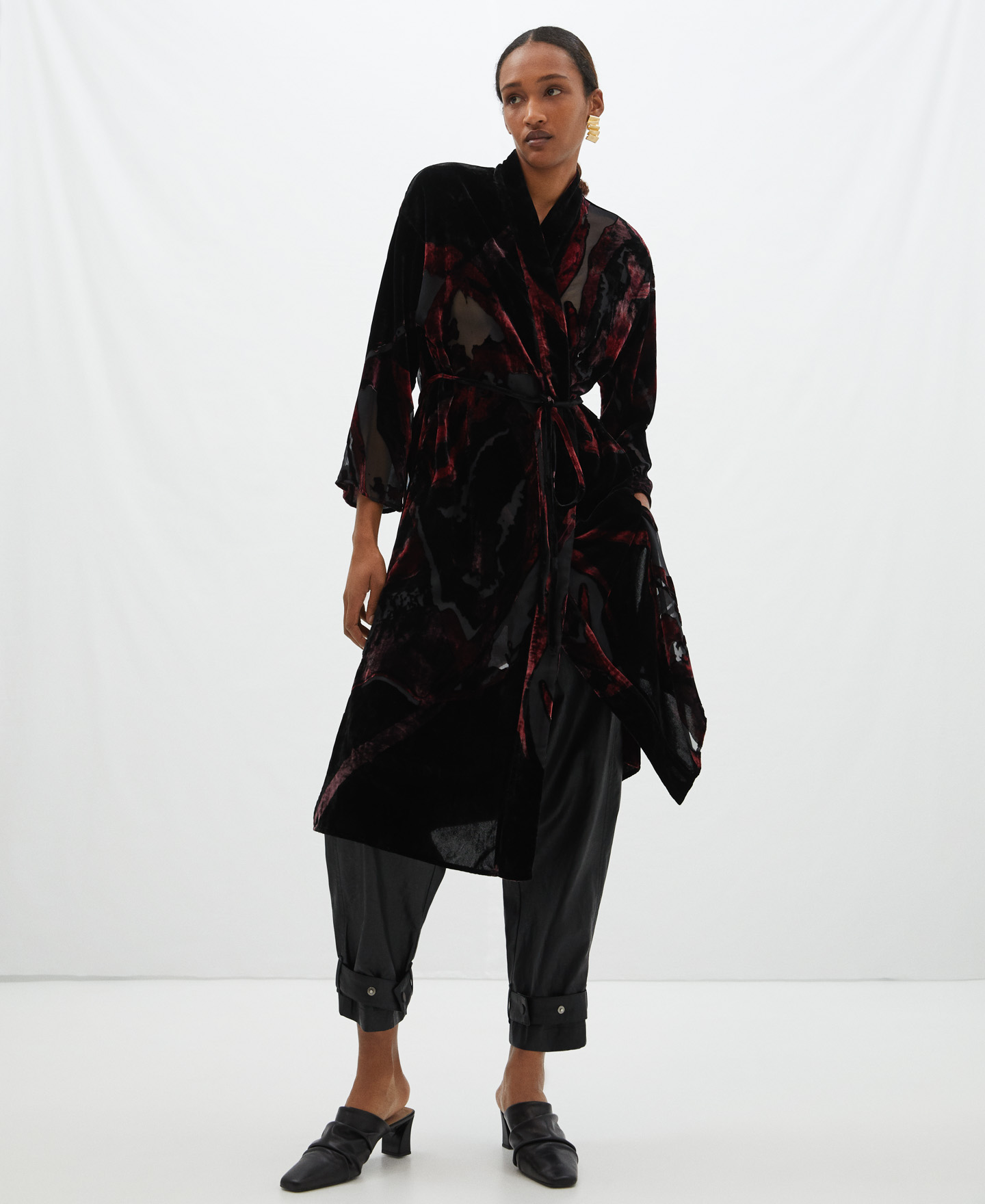 Kimono estampado en terciopelo devorée image number 1