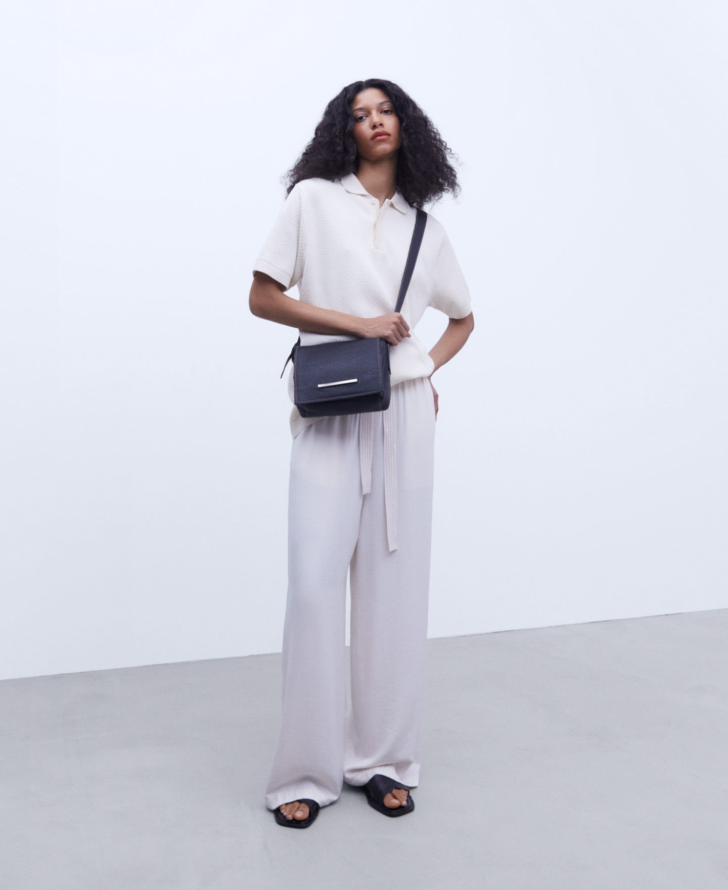 Responsible leather mini shoulder bag image number 5