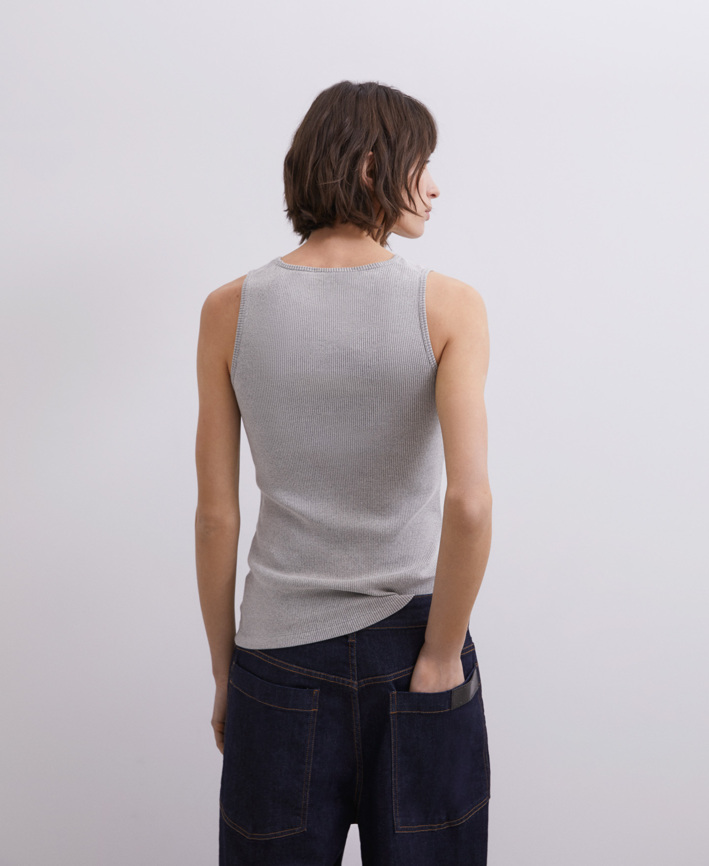 Camiseta sin mangas en algodón elástico image number 1