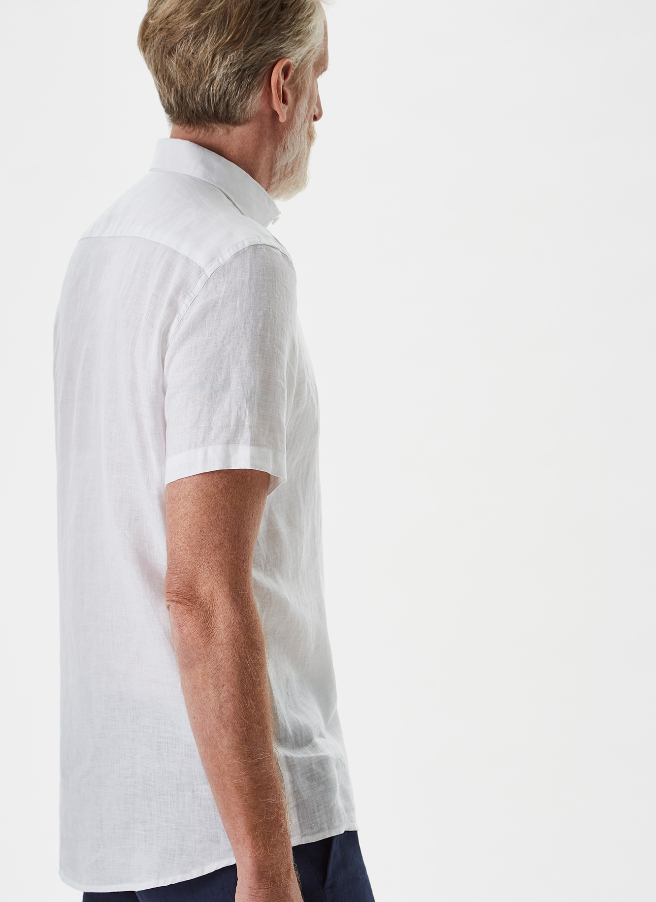 Camisa cutaway y manga corta de lino image number 1