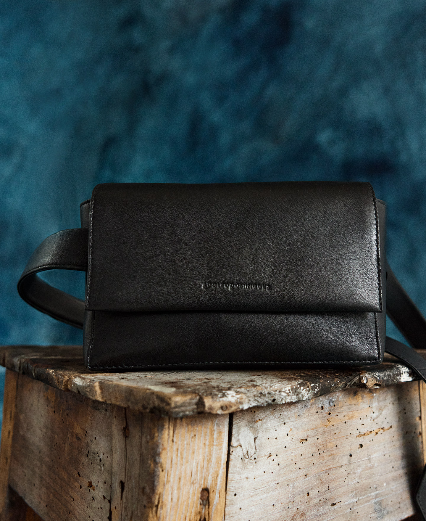 Bandolera caja piel hombre image number 4