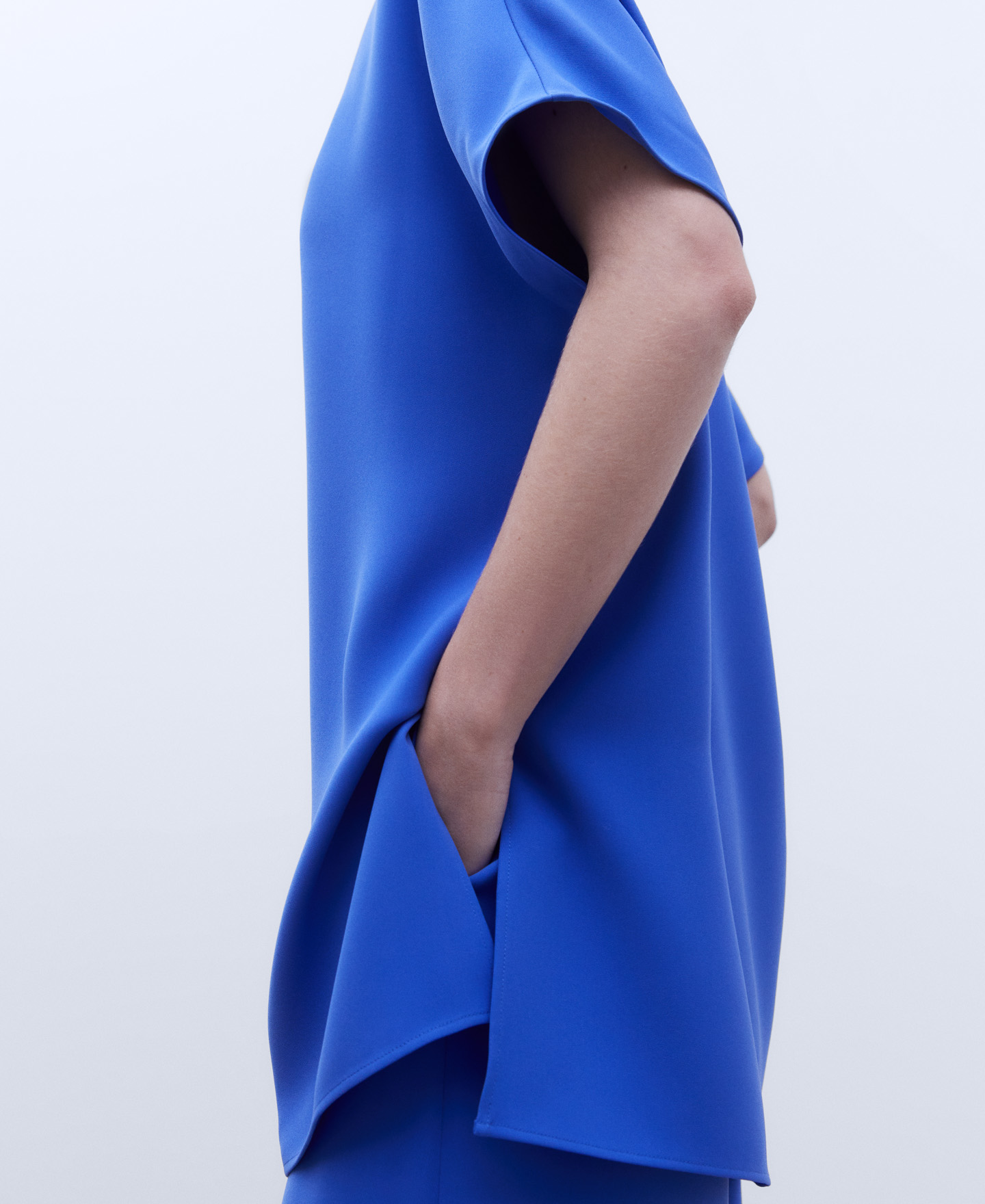 Scoop neckline shirt image number 3