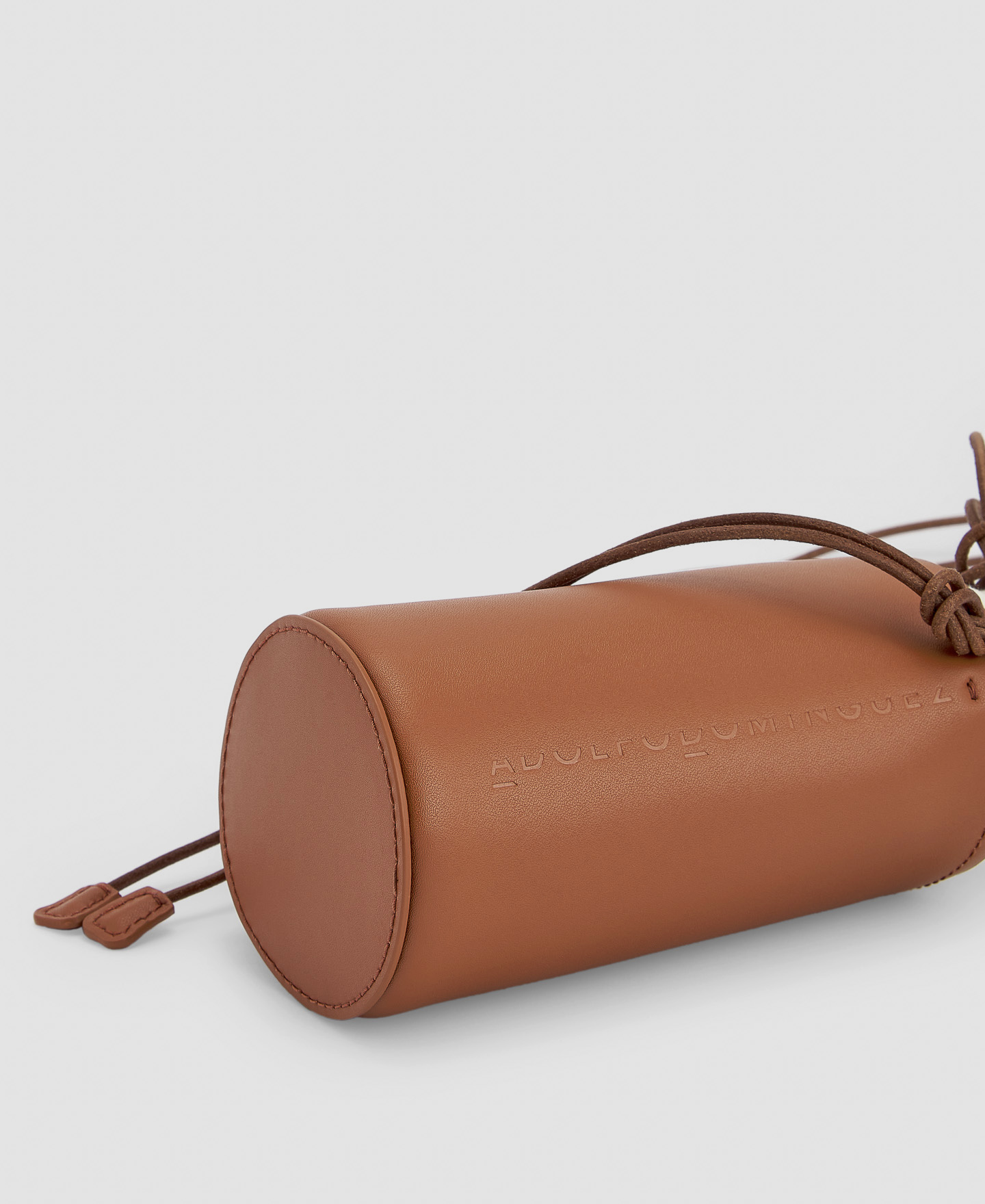 Circular shoulder bag in bovine leather image number 3