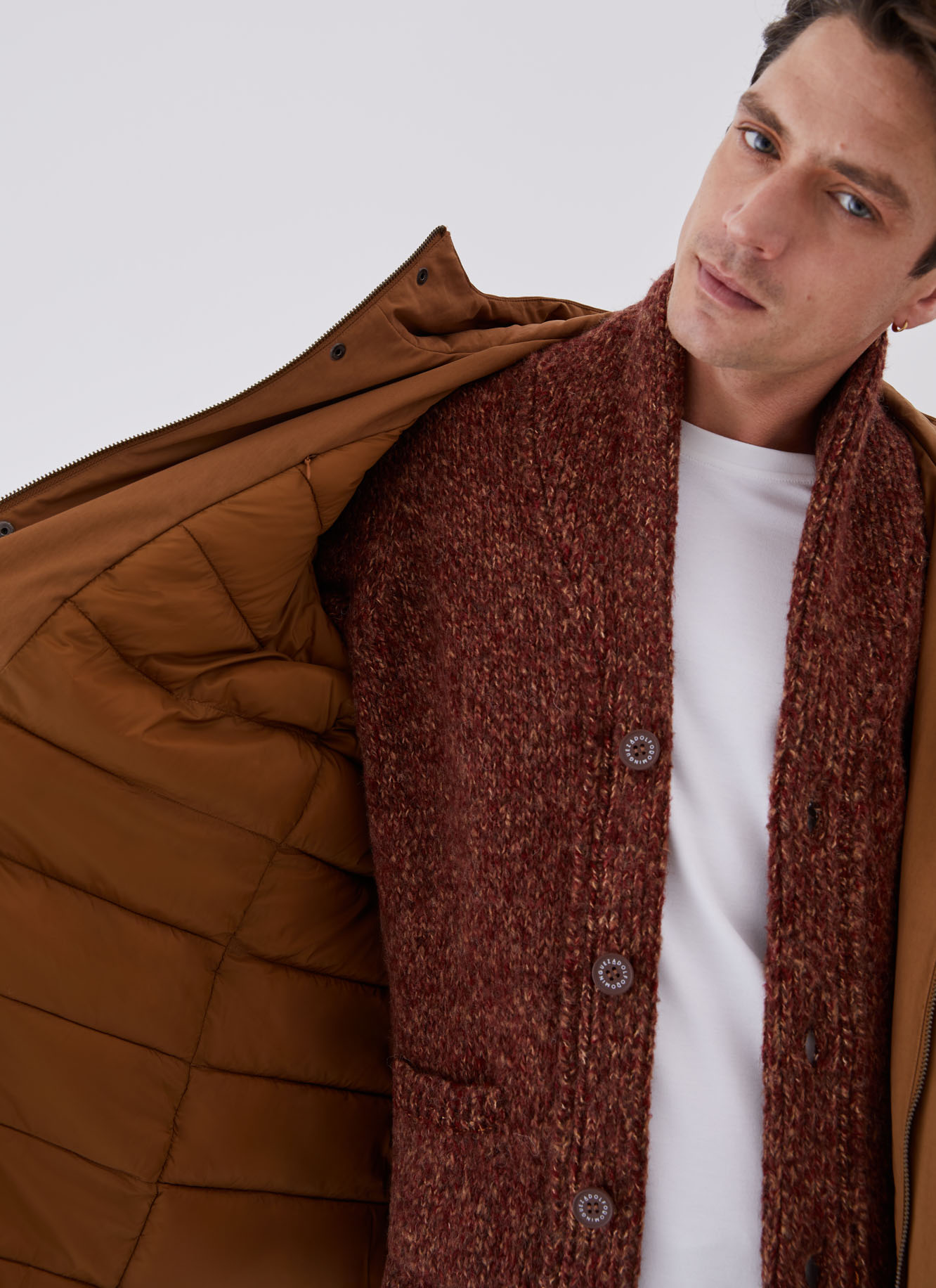 Cotton padded parka with hood image number 3