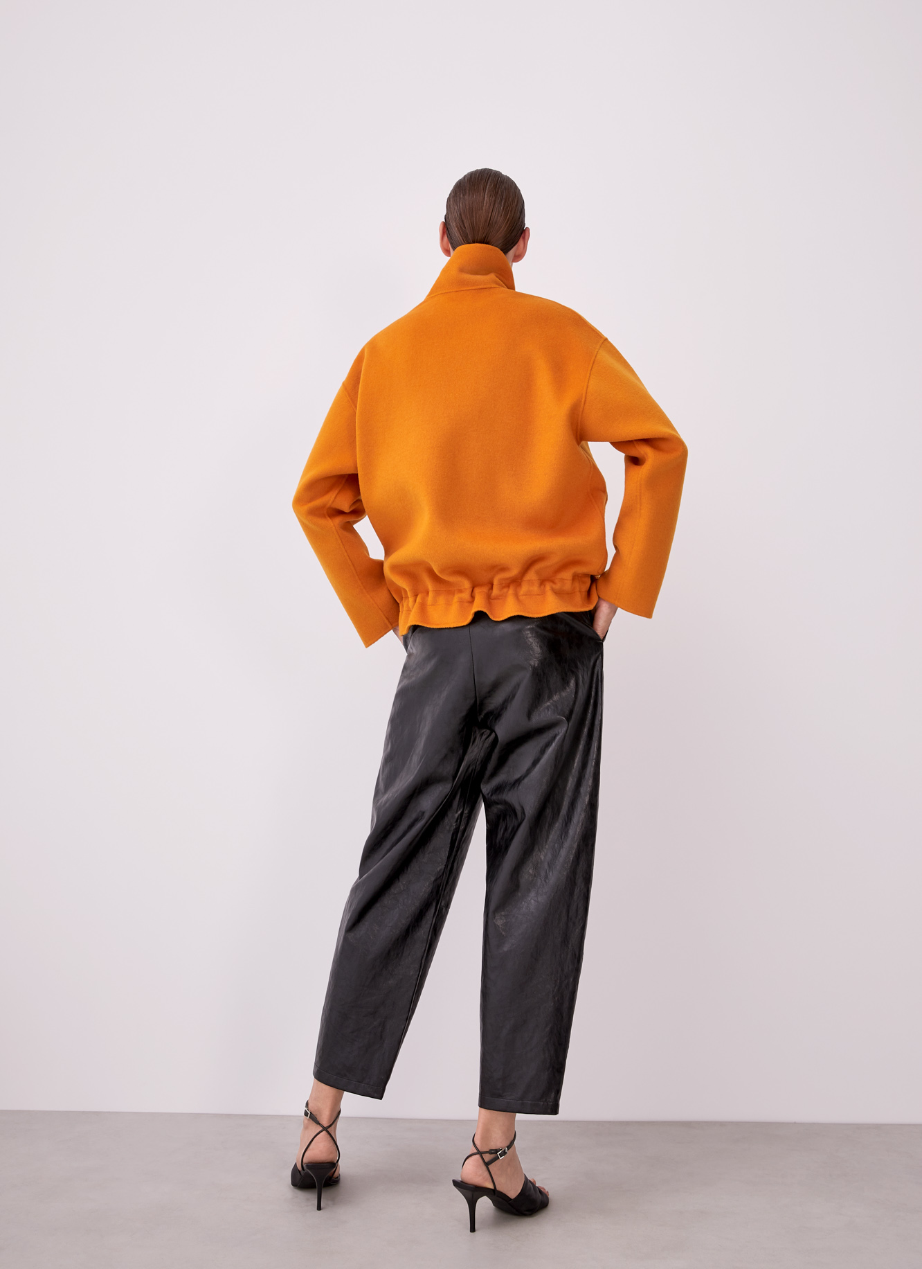 Short coat with chimney collar image number 5