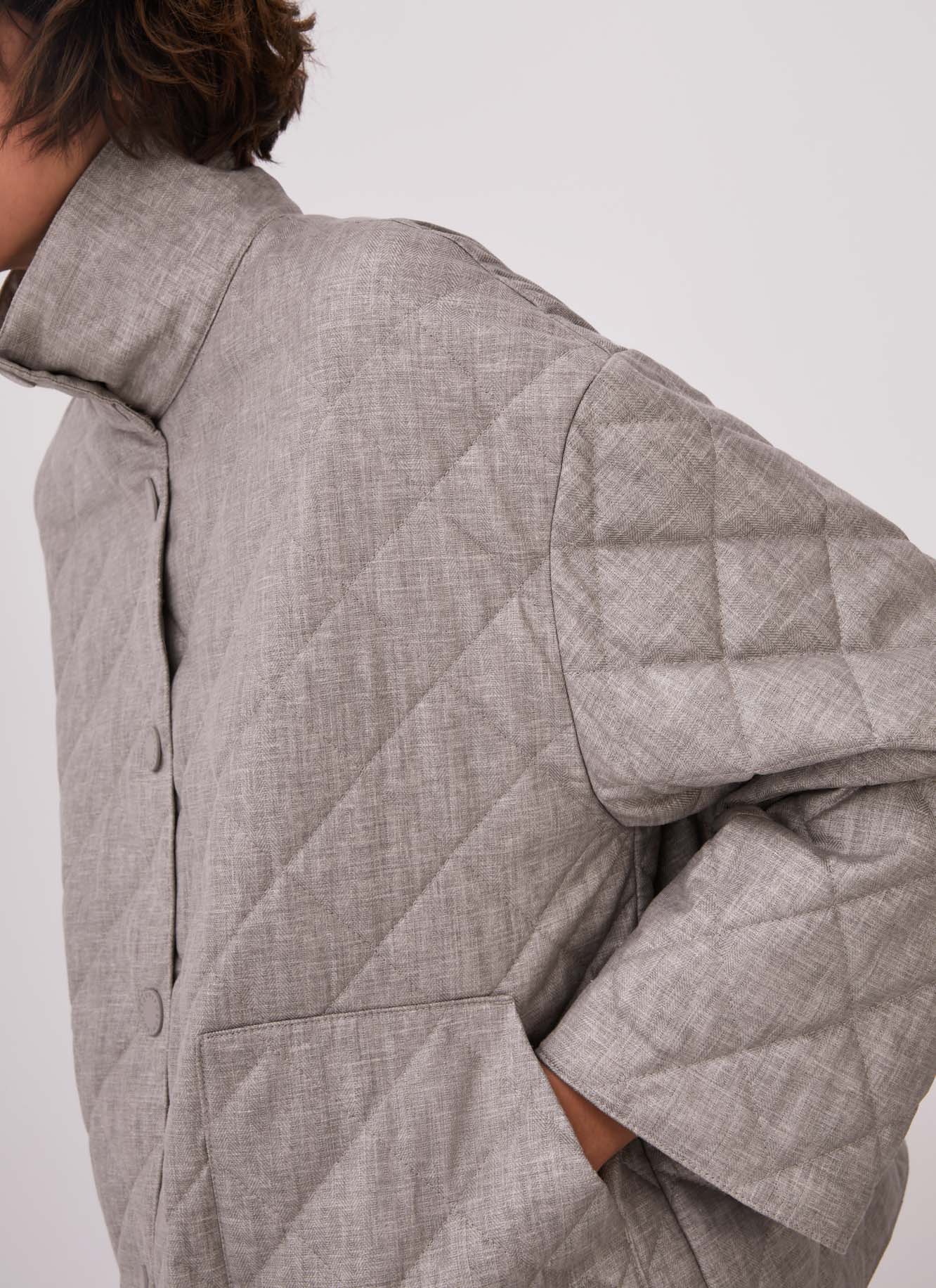 Padded short jacket with chimney collar image number 4