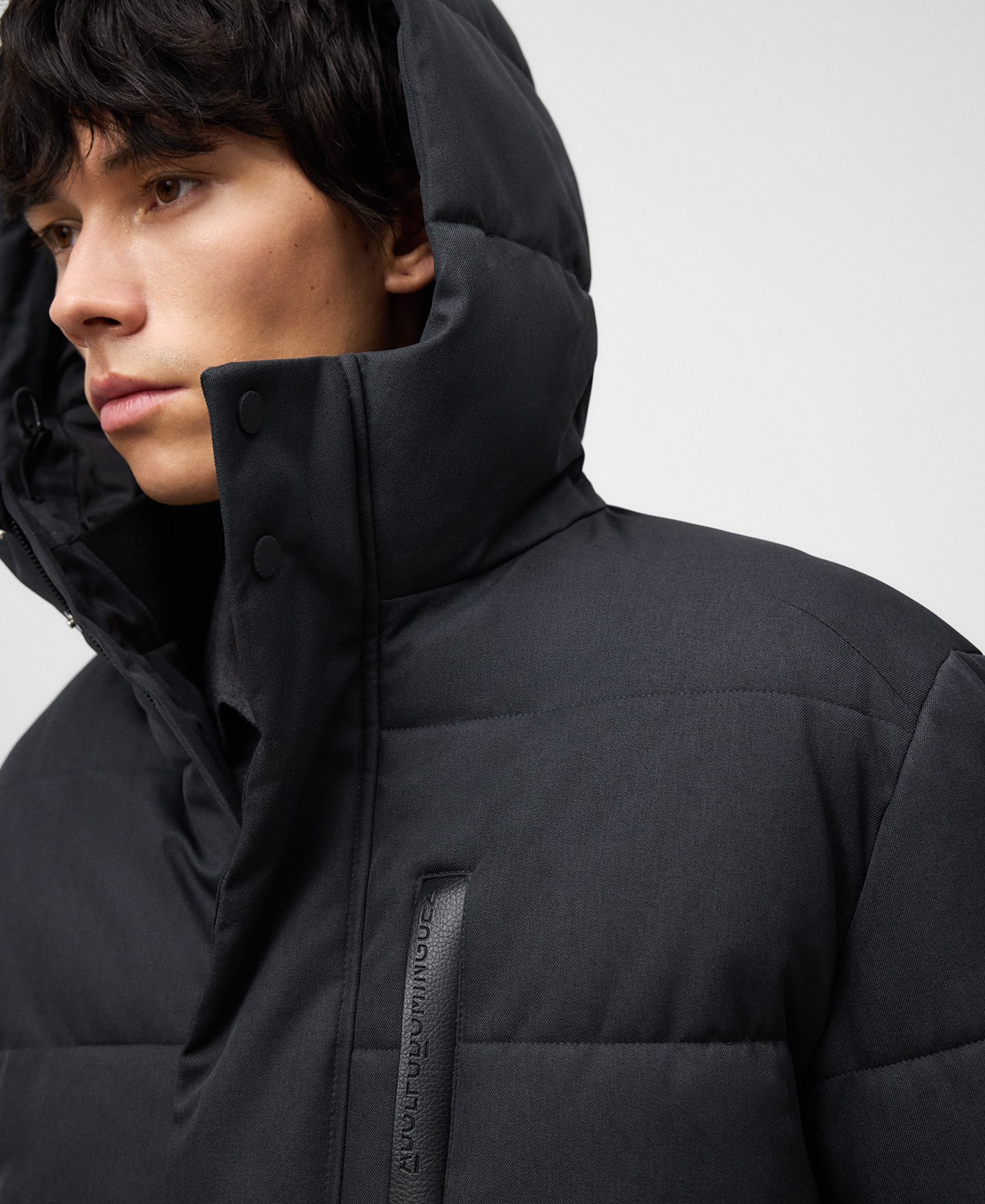 Padded jacket with hood man image number 3