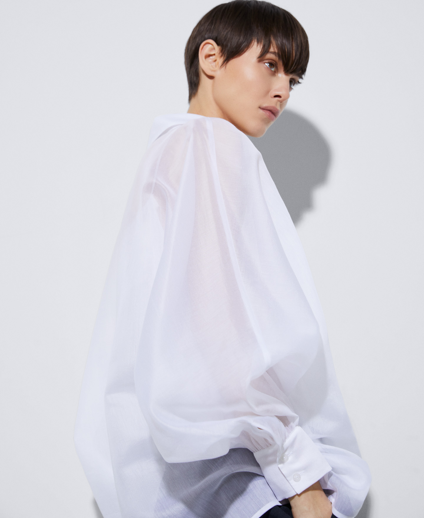 Blusa ampla com mangas bufantes. image number 3