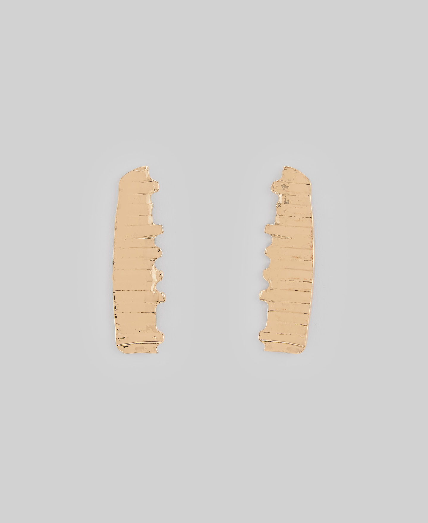 Flat textured earring woman image number 0