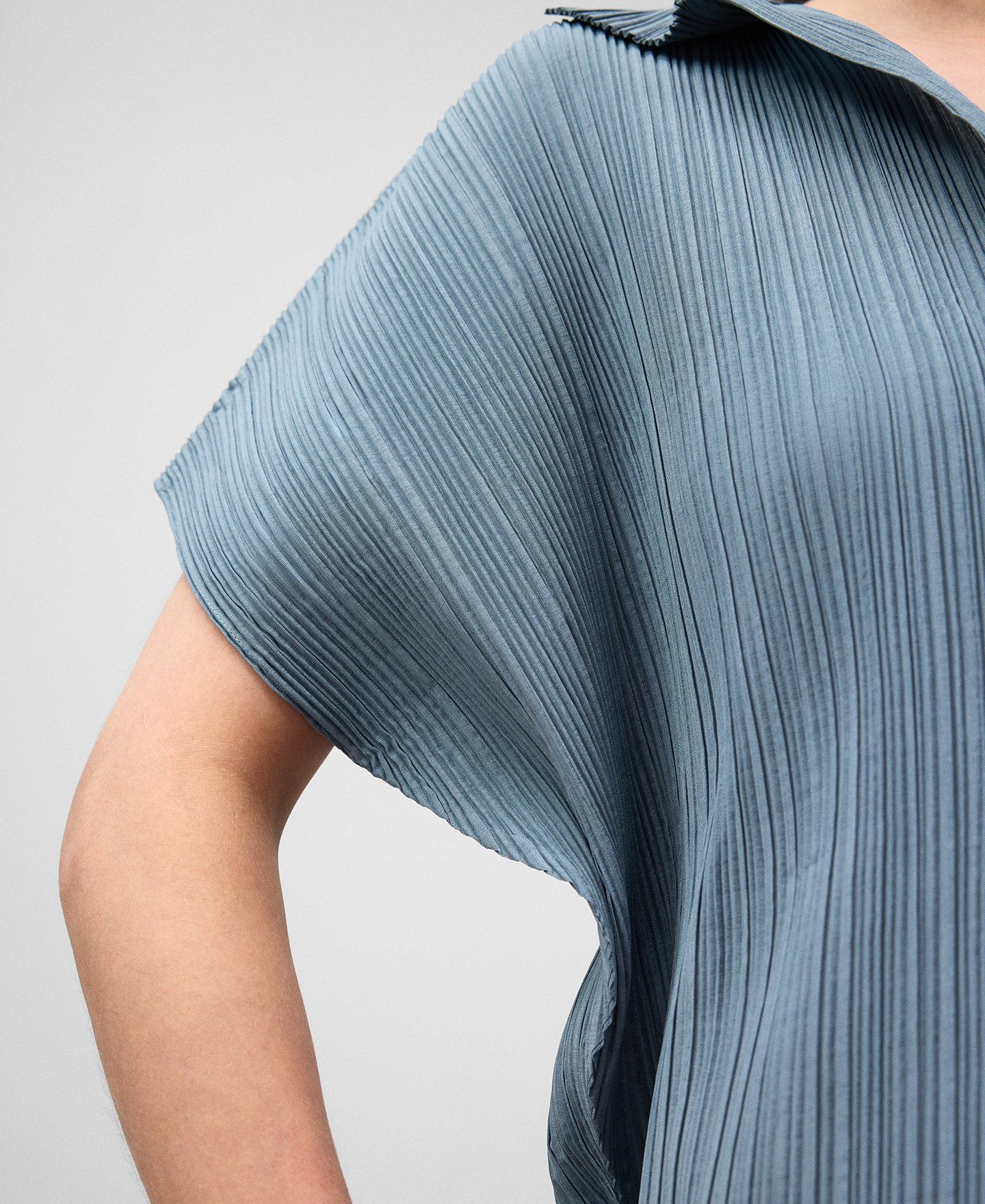 Camisa crinkle manga corta mujer image number 3