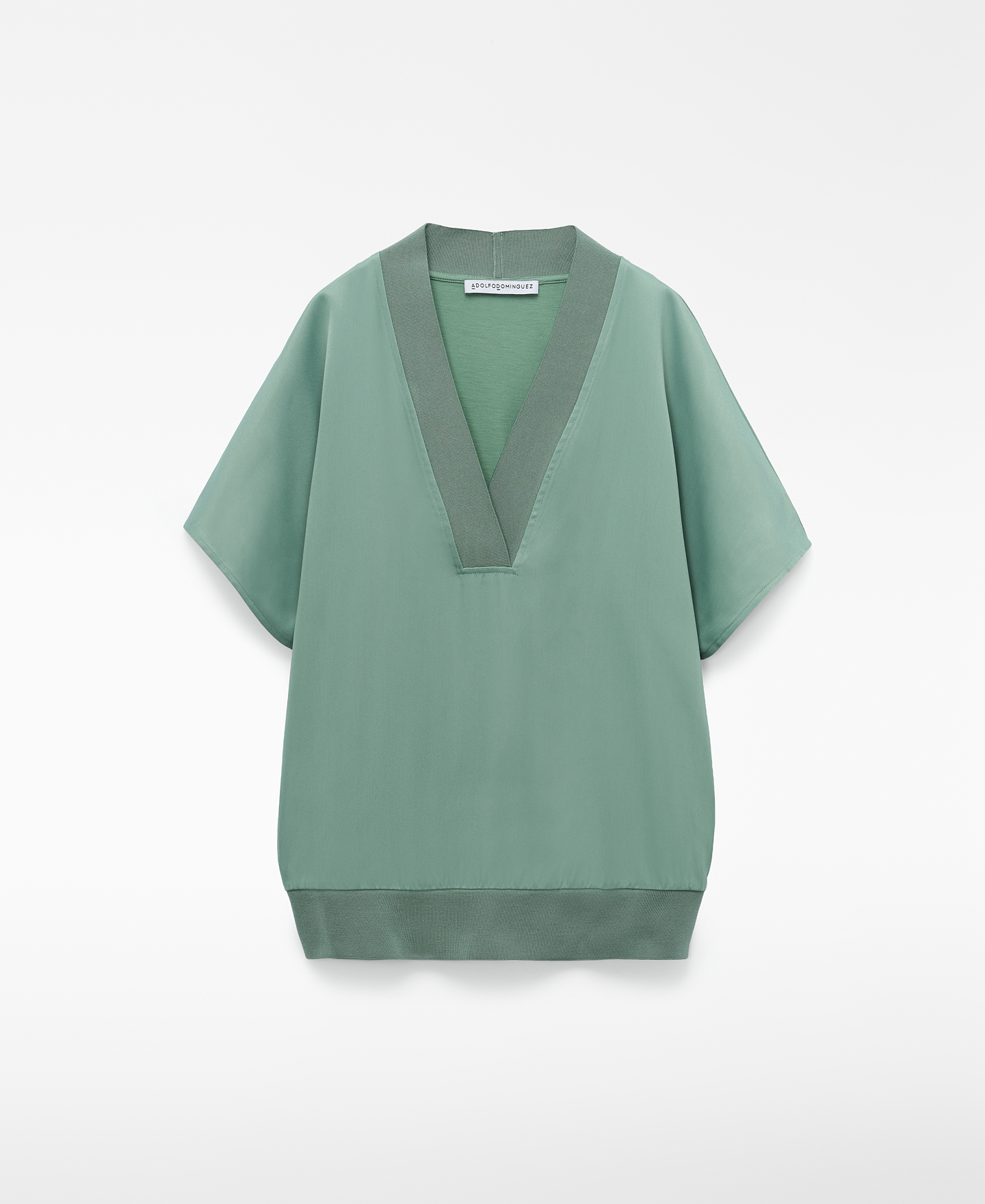 T-shirt de tecido duplo com gola em V image number 0