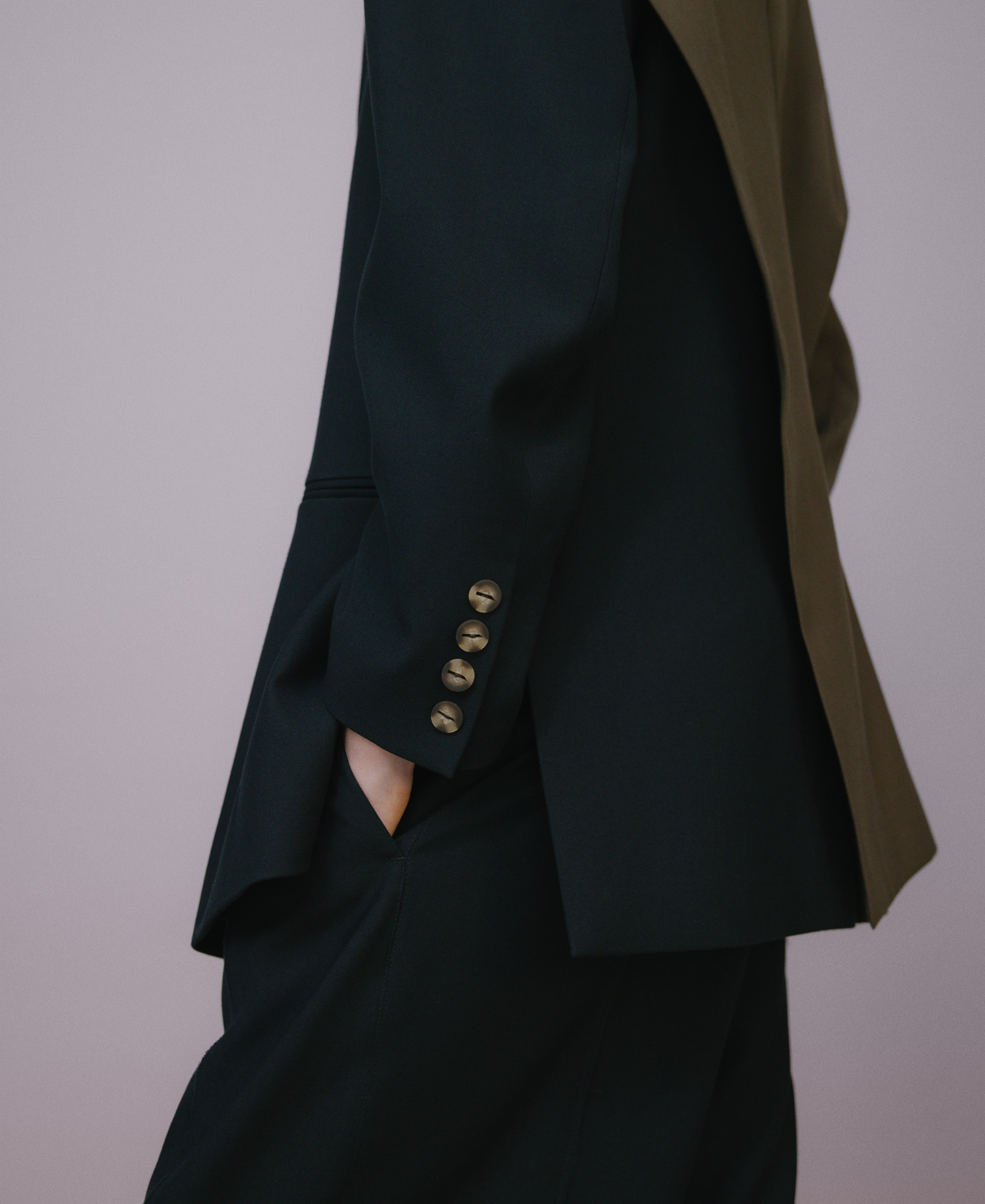 Blazer bicolor pieza superpuesta mujer image number 1