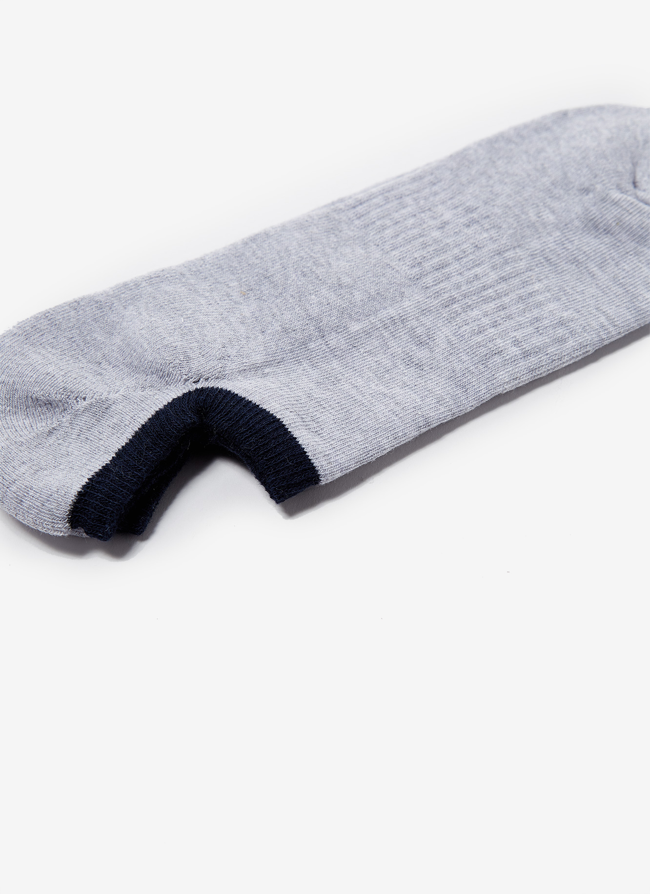 Low cut plain socks image number 1