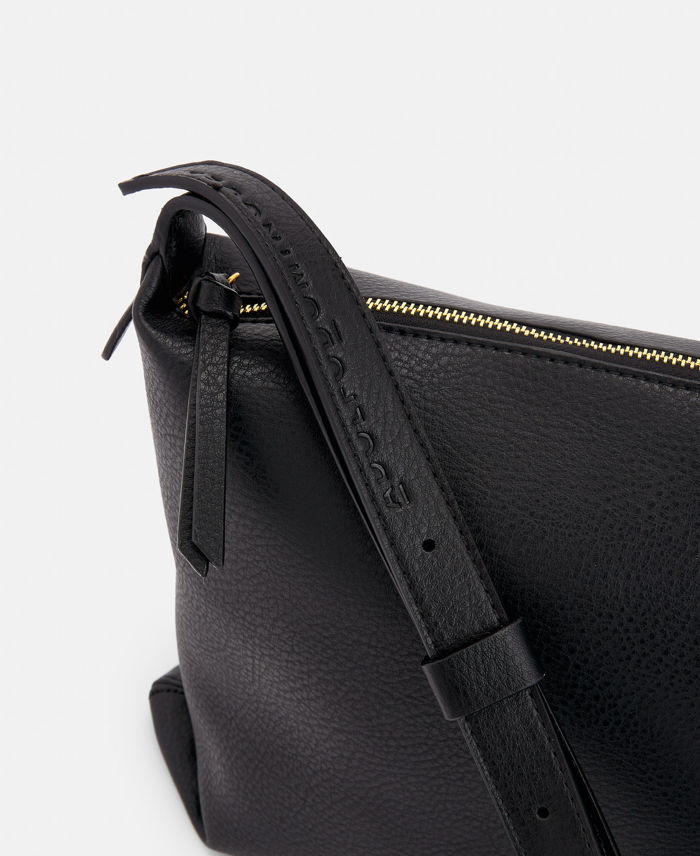 Hobo textured grain zip closure image number 3