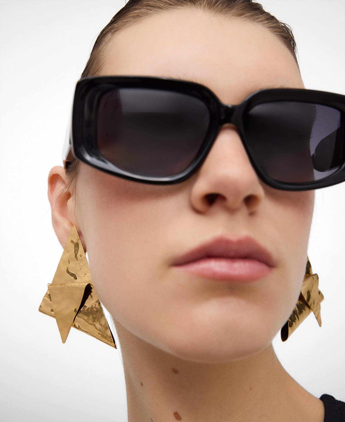 Pendientes triangulares pliegue mujer image number 3