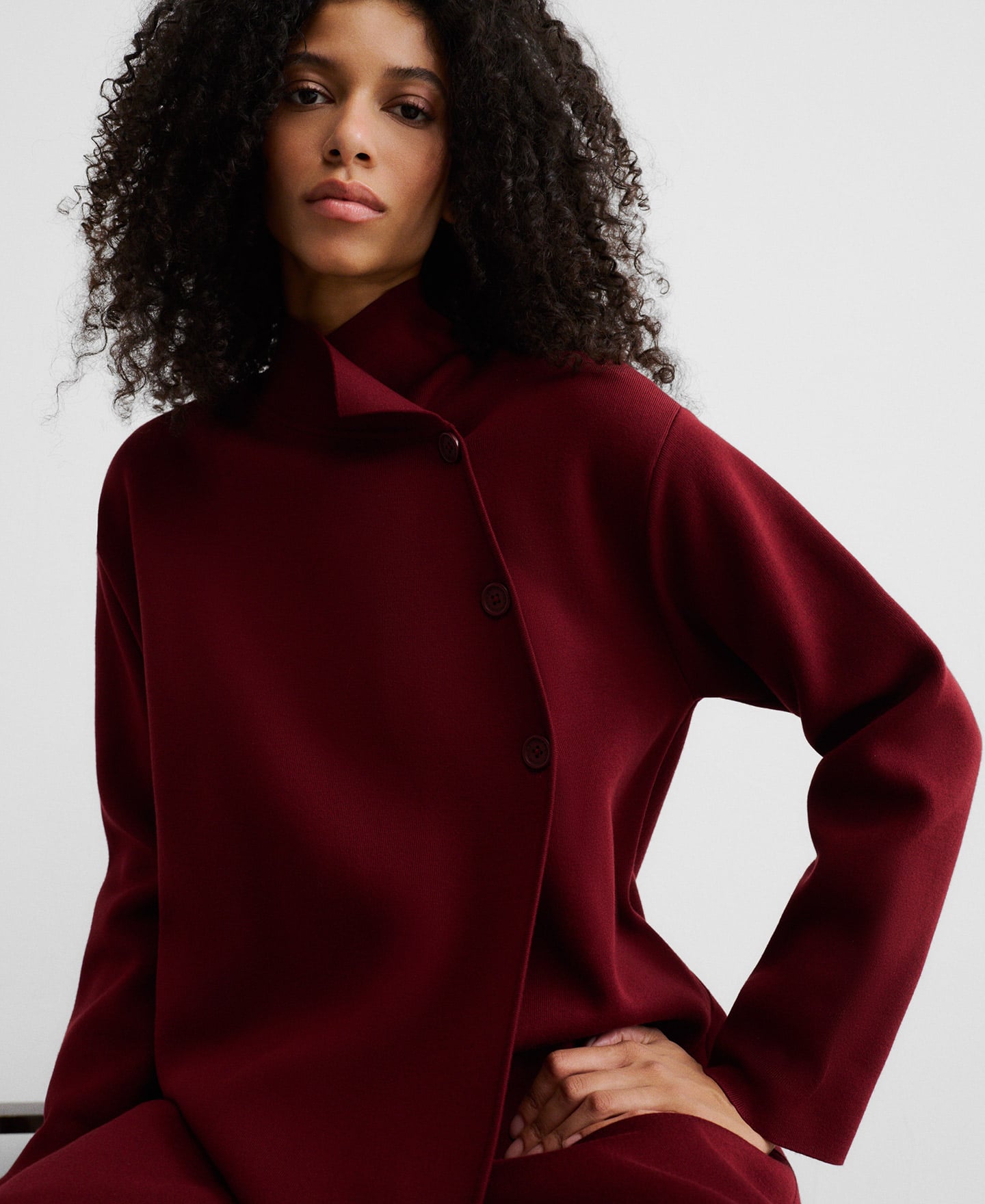 Manteau long en maille crois&eacute;e image number 3