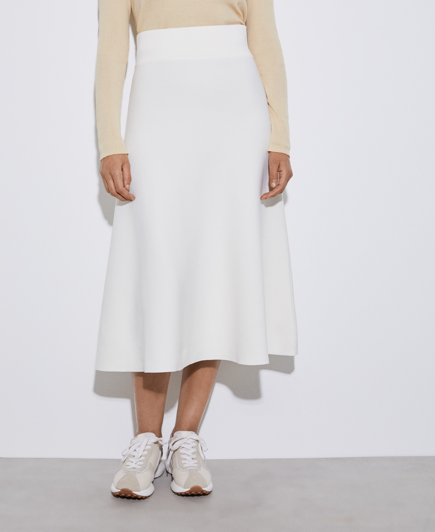 Double-fronted slim-fit garment image number 0