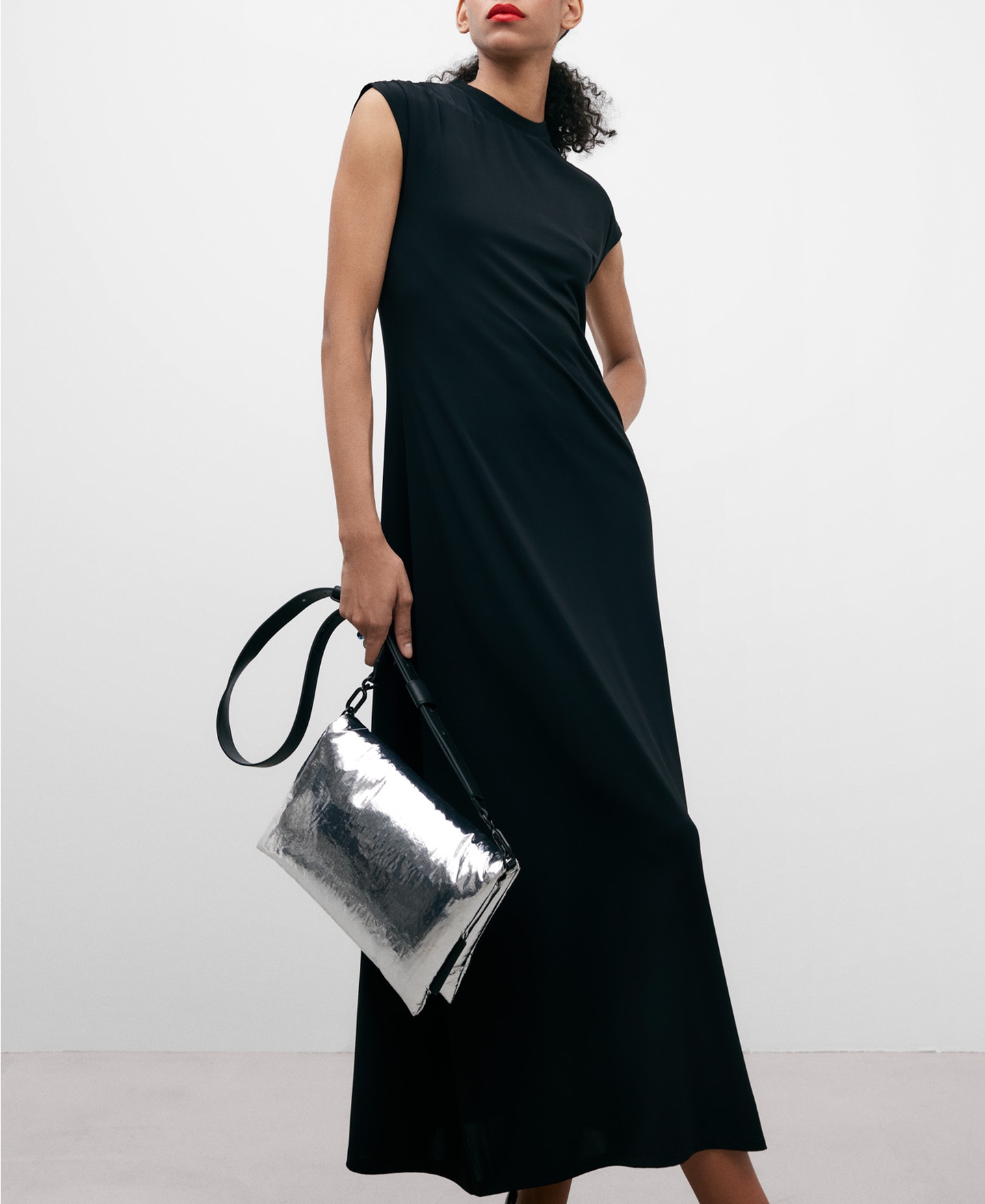 Women's black gathered knitted dress image number 1