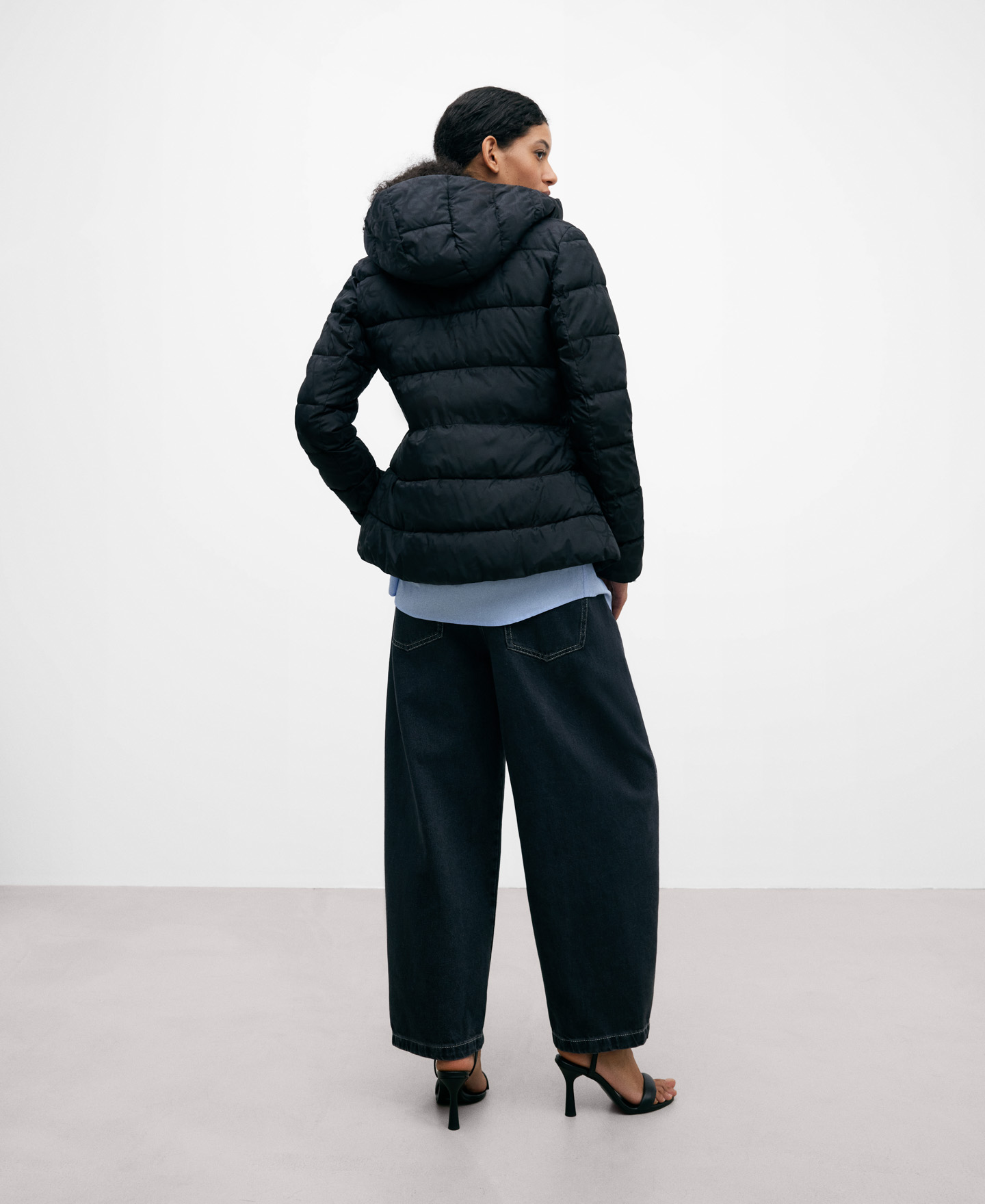 Veste cintrée matelassée en nylon image number 2