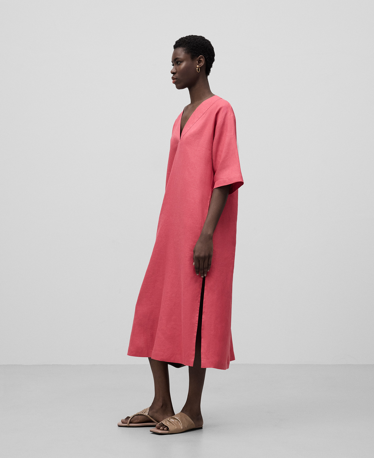European linen pink kaftan woman image number 1