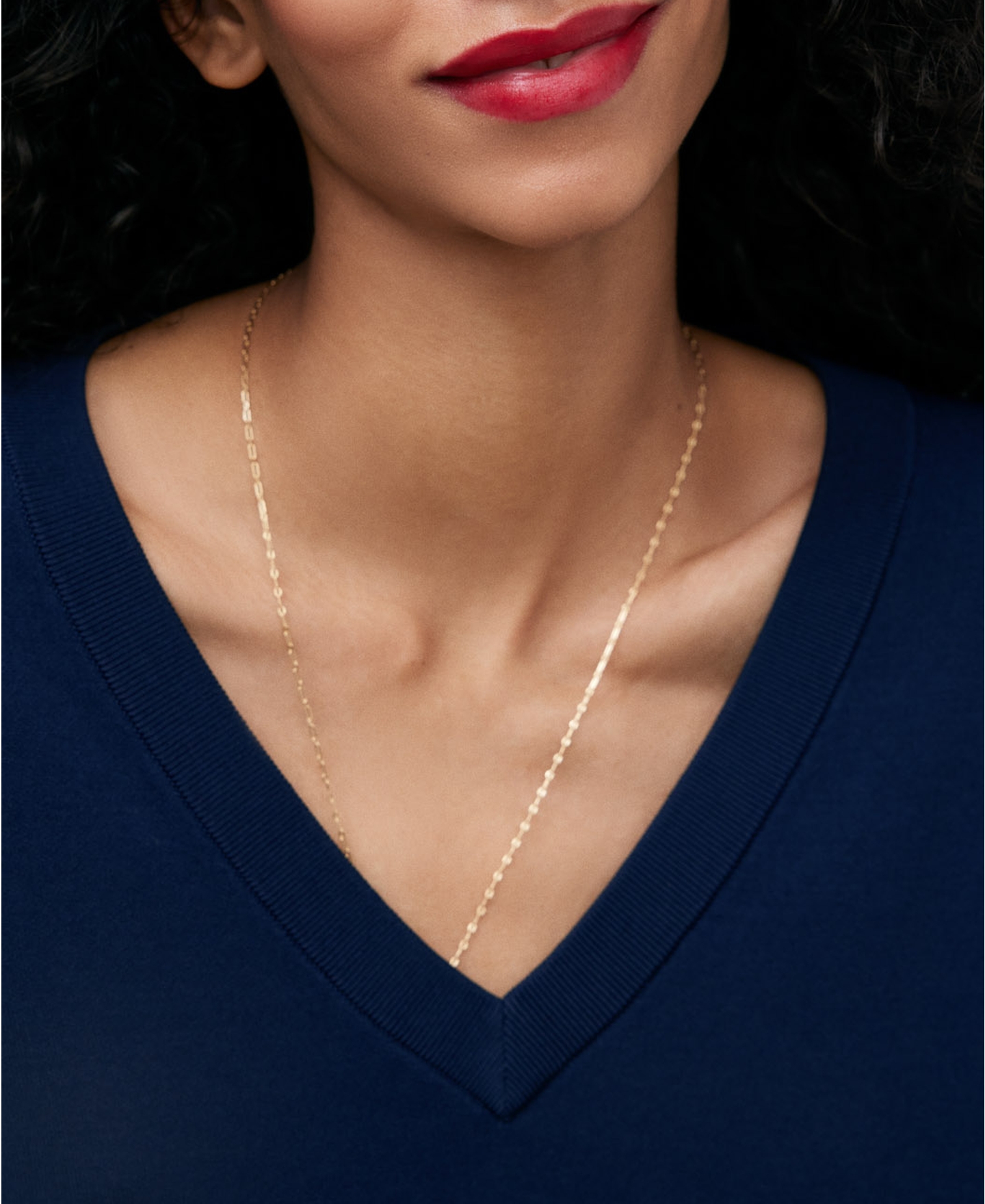 Jersey básico escote pico image number 3