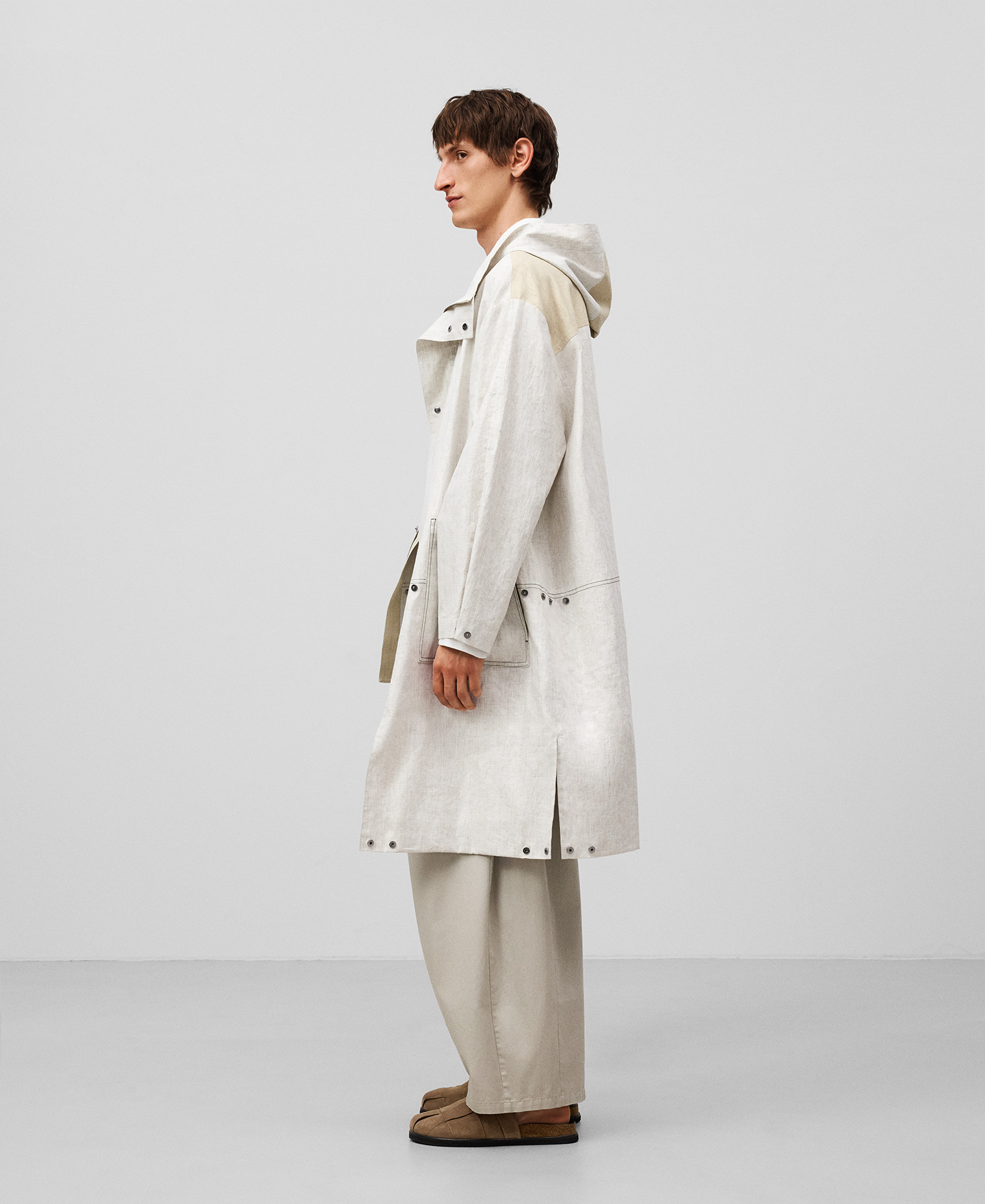 Foldable parka with hood man image number 3