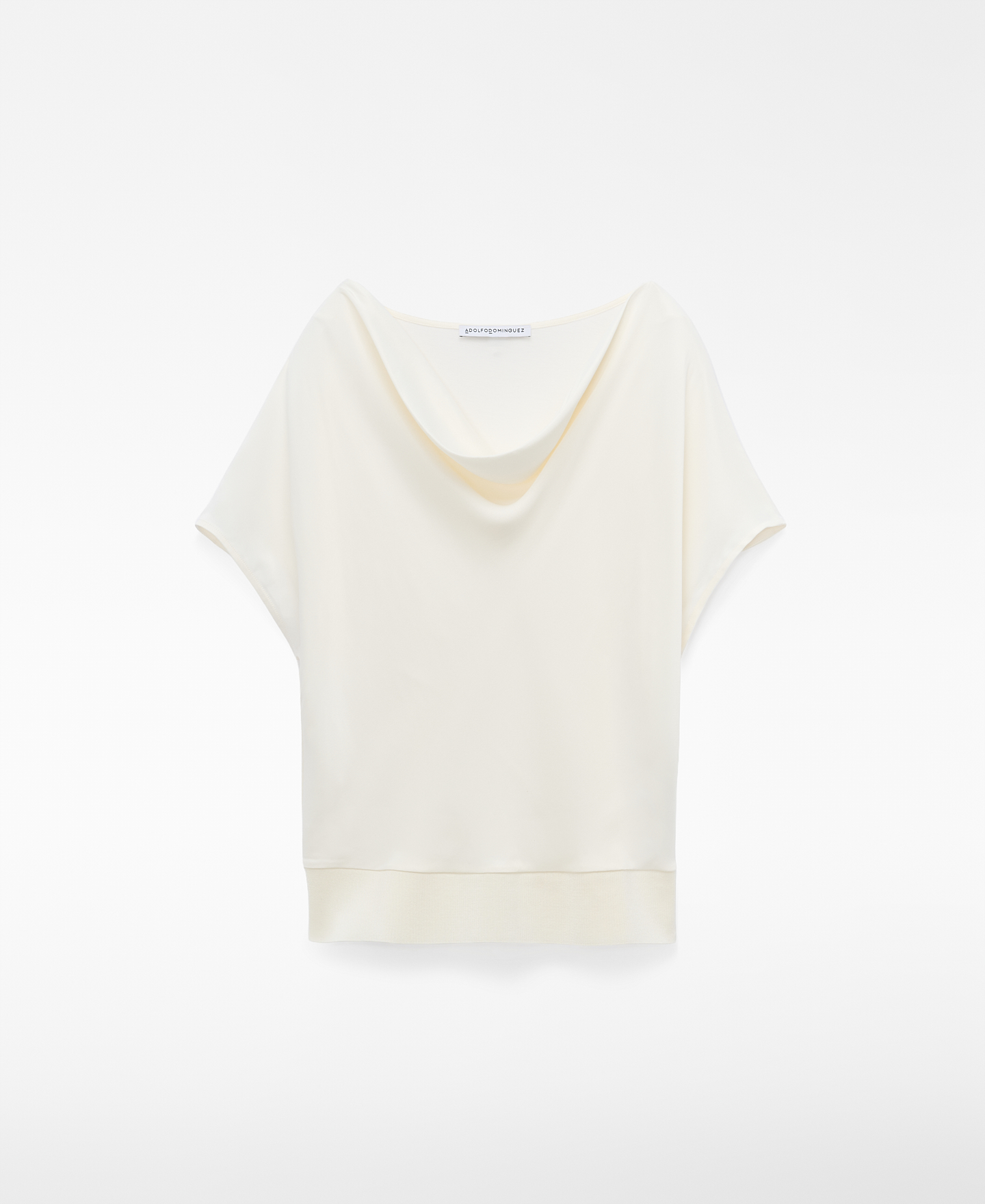 T-Shirt aus Doppelgewebe mit drapiertem Ausschnitt image number 4