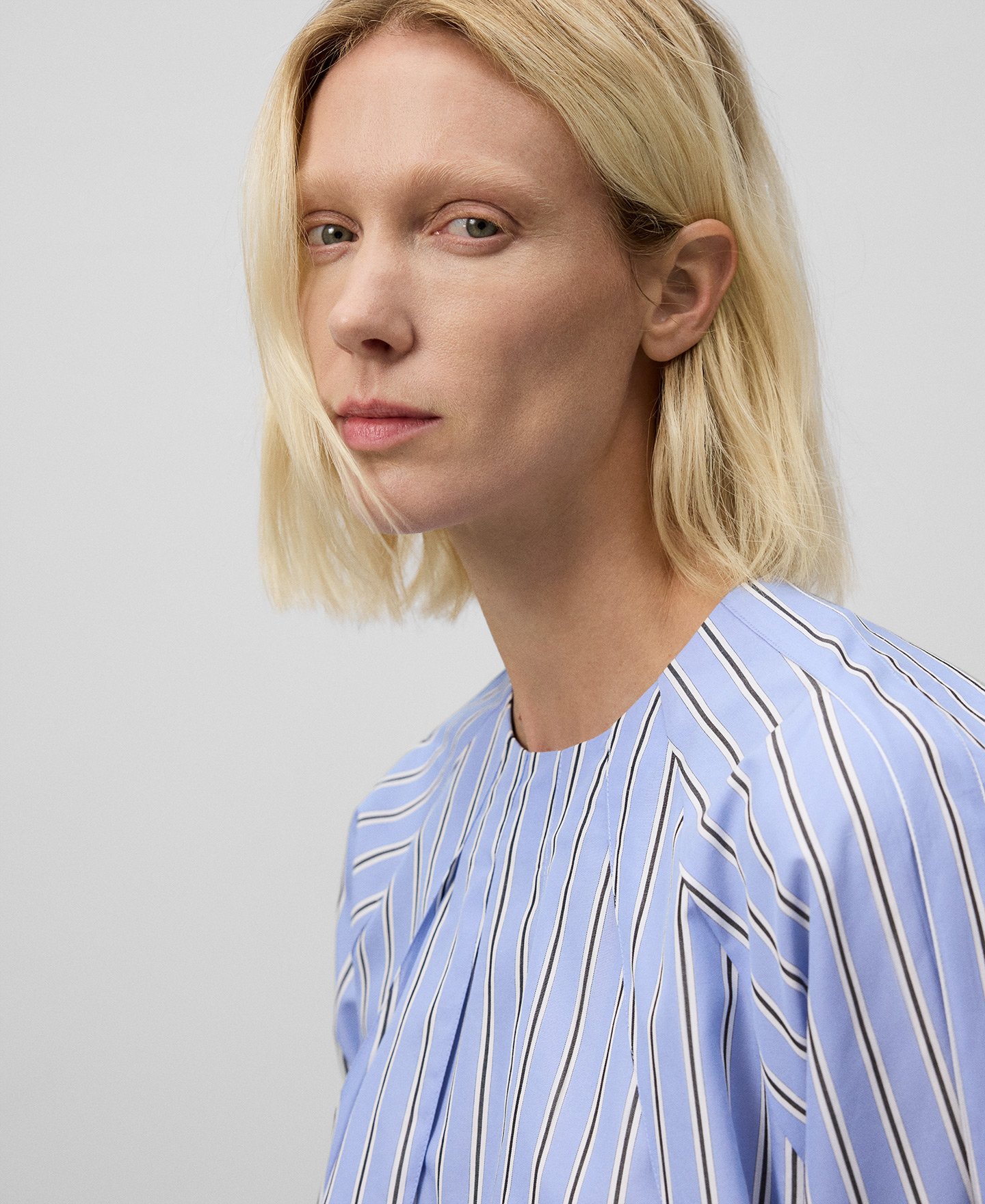 Crew neckline cotton blouse woman image number 3