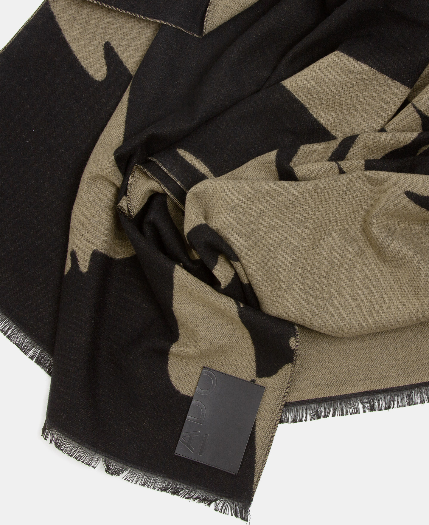 Jacquard knitted scarf image number 1