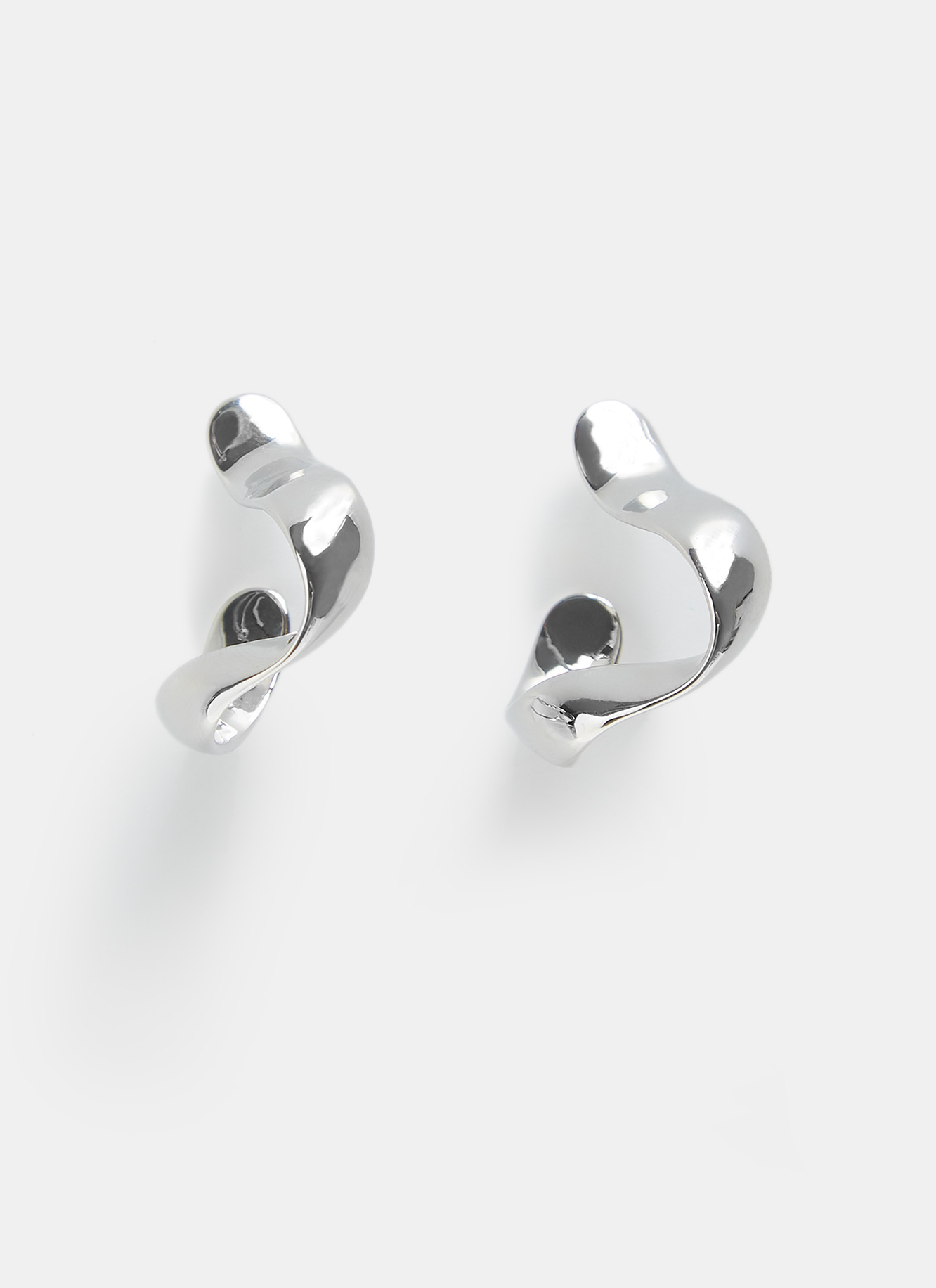 Pendientes de metal circular torneado image number 2