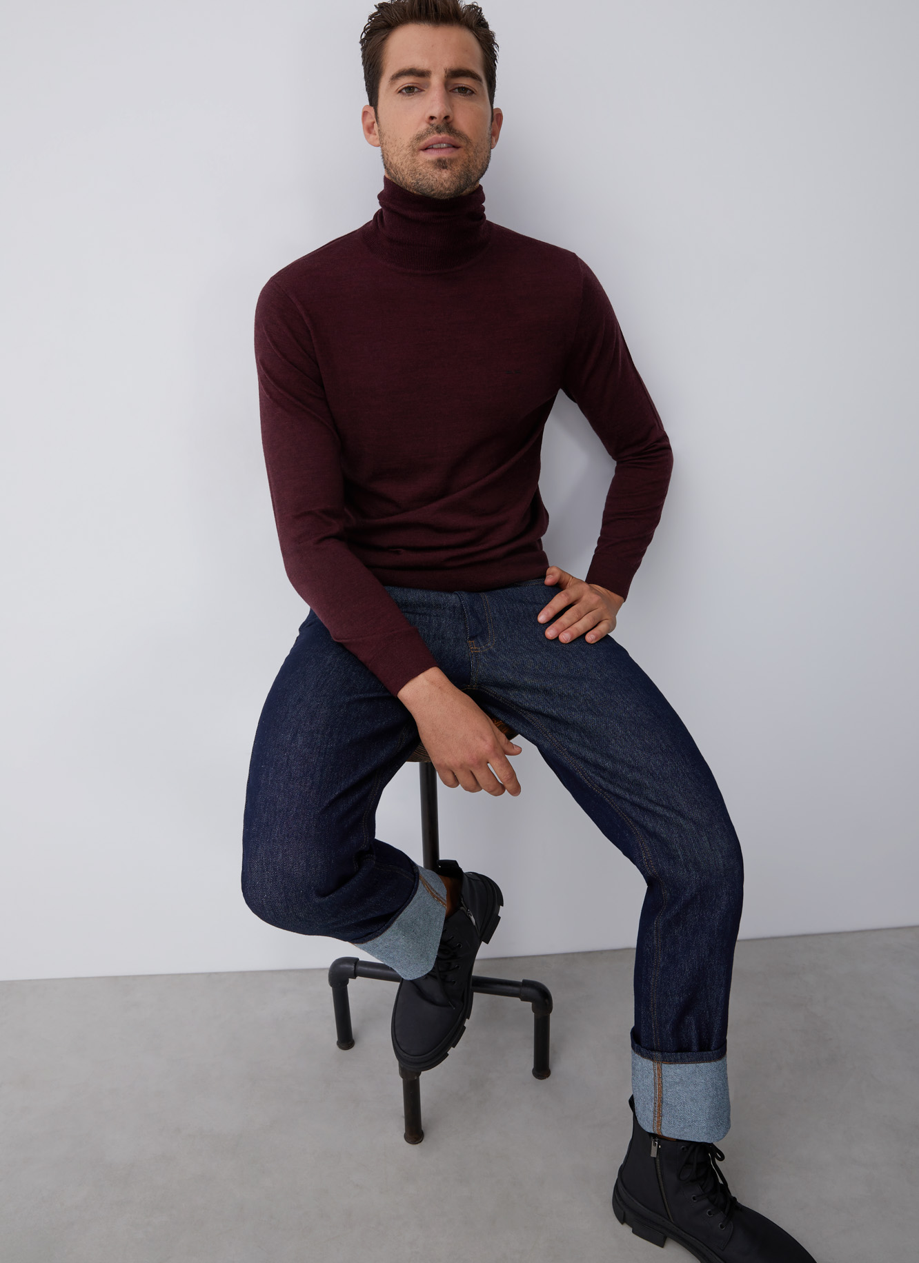 Merino wool sweater with high collar image number 4