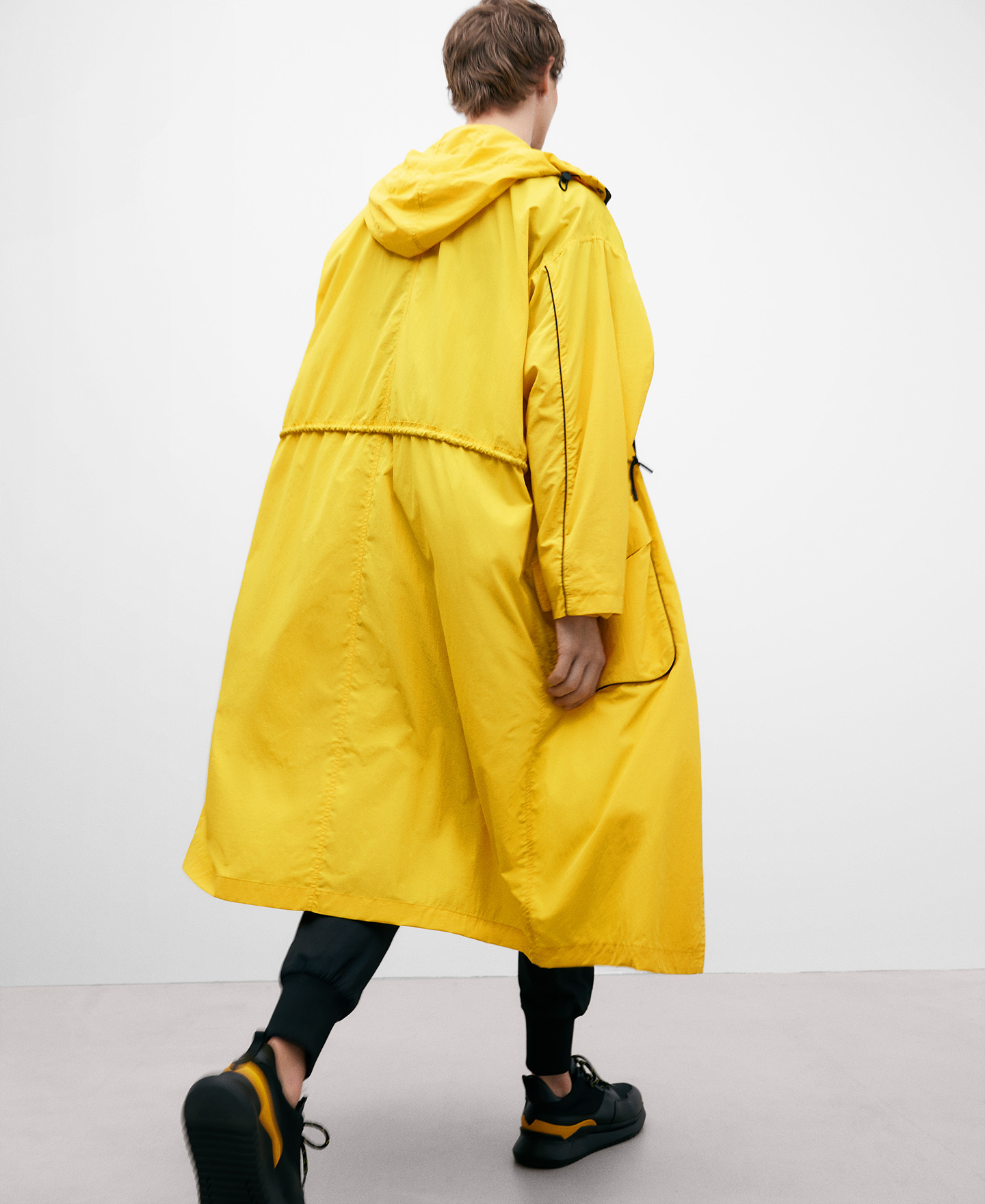 Yellow nylon men's windbreaker image number 2