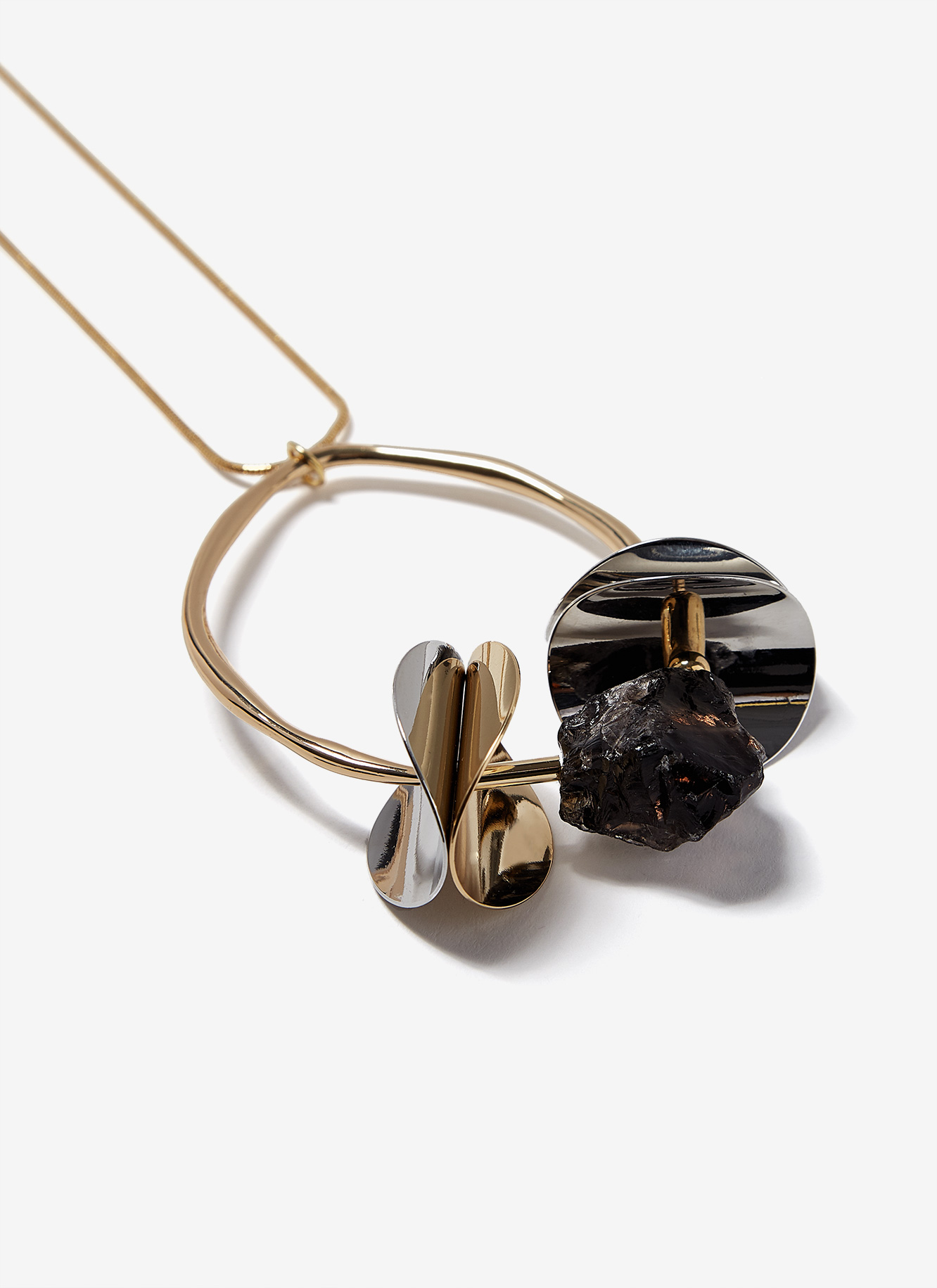 Collar con piedra natural image number 1