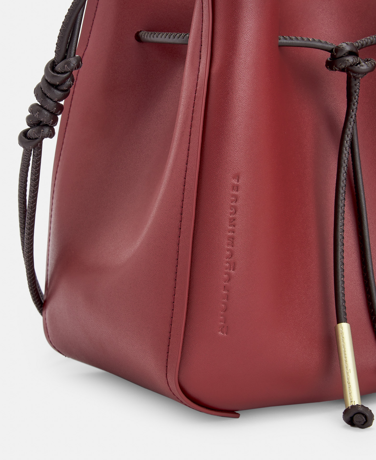 Responsible leather bucket bag image number 3