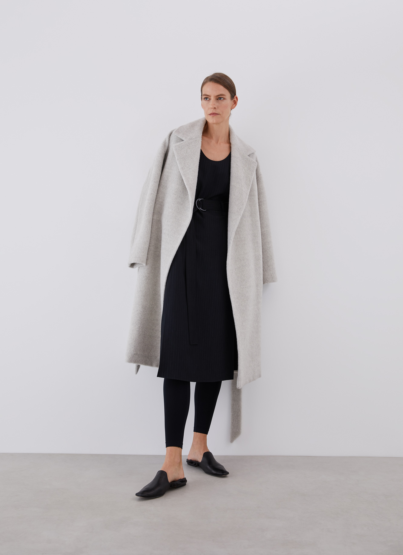 Midi dress with round collar and belt image number 5