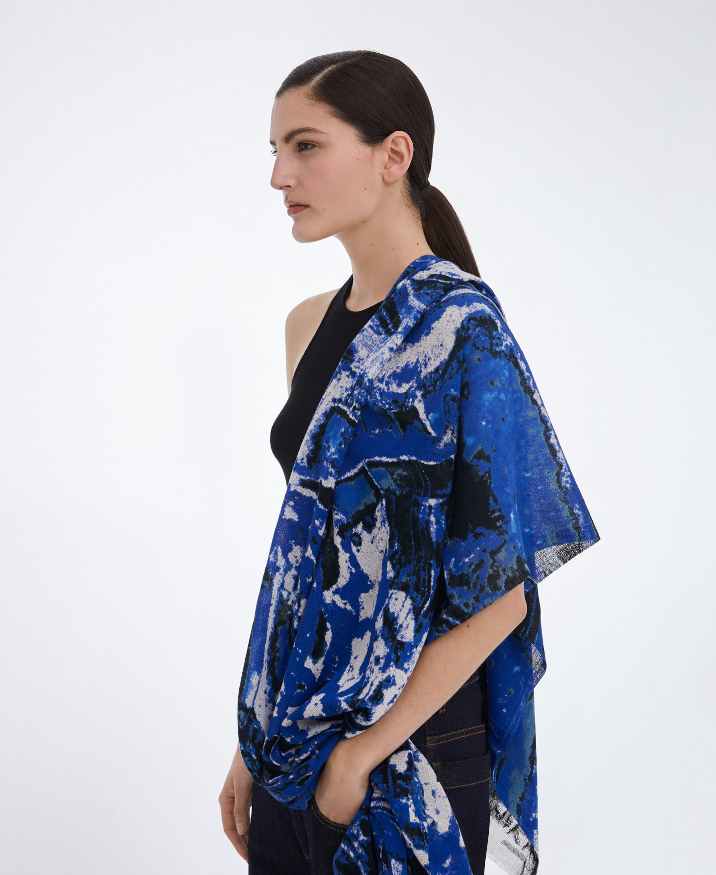 Watercolour organic cotton shawl image number 3