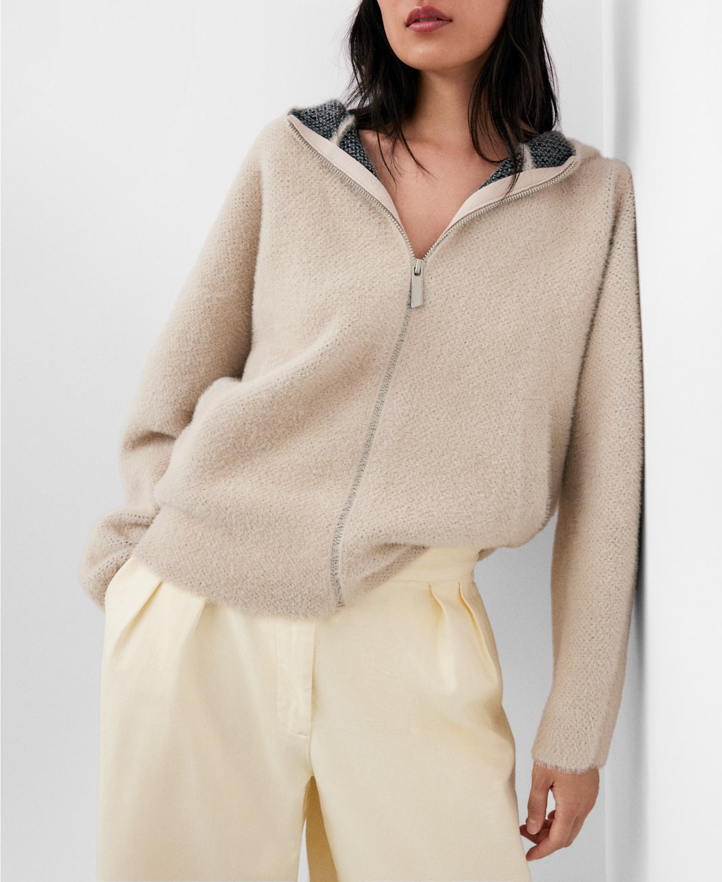 Sudadera borreguillo crema para mujer image number 0