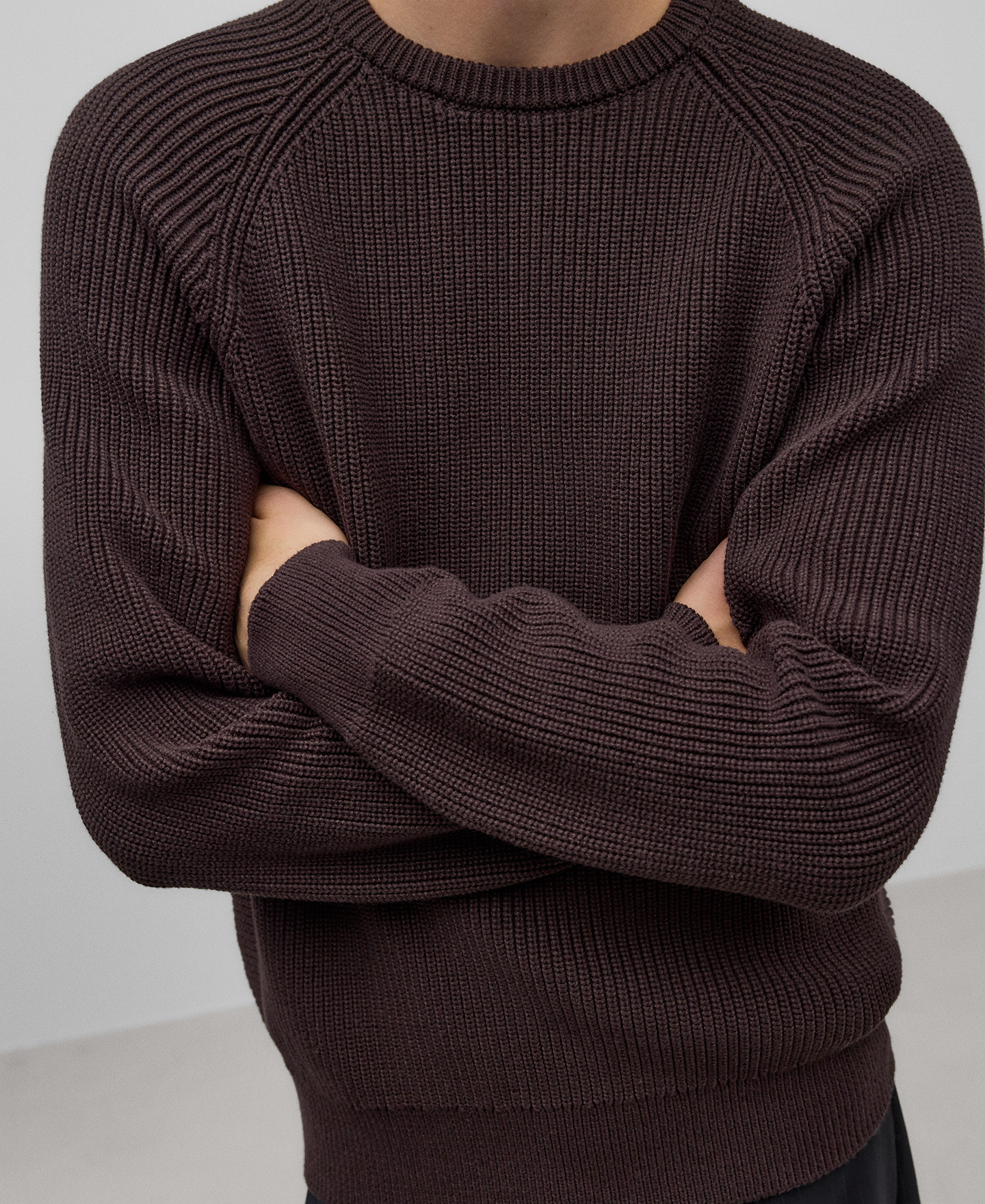 Jersey punto ingl&eacute;s marr&oacute;n hombre image number 3
