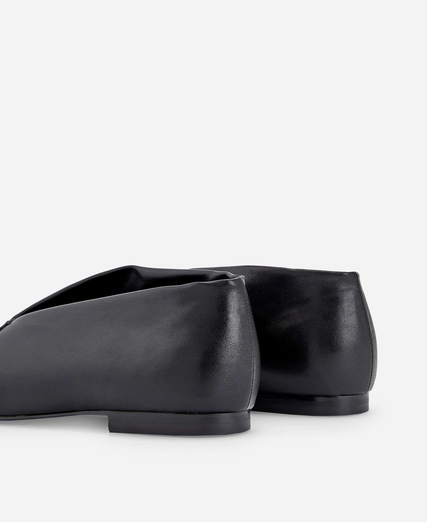 Asimetric V-vamp ballet flats image number 2