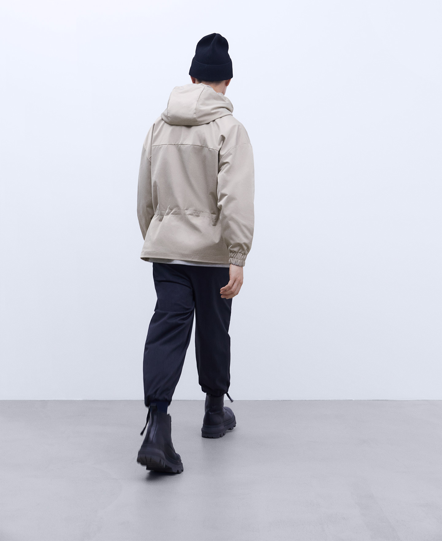 Blouson kangourou à maxi poche et capuche image number 2