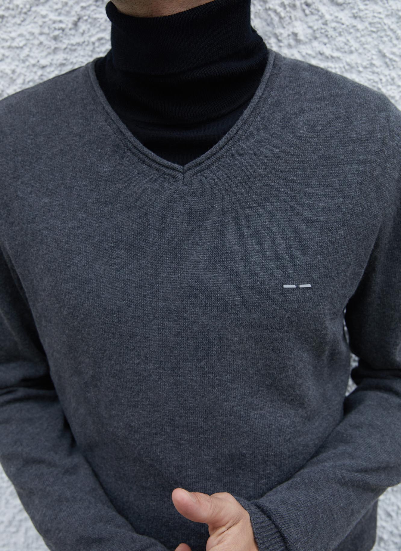 Jersey con cuello pico de rulo image number 2