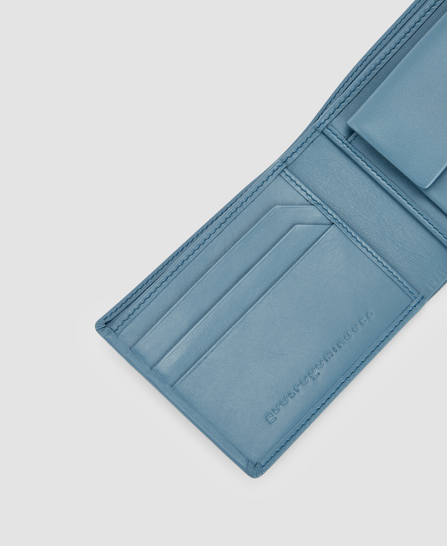 Cartera minimalista en piel bovina image number 1