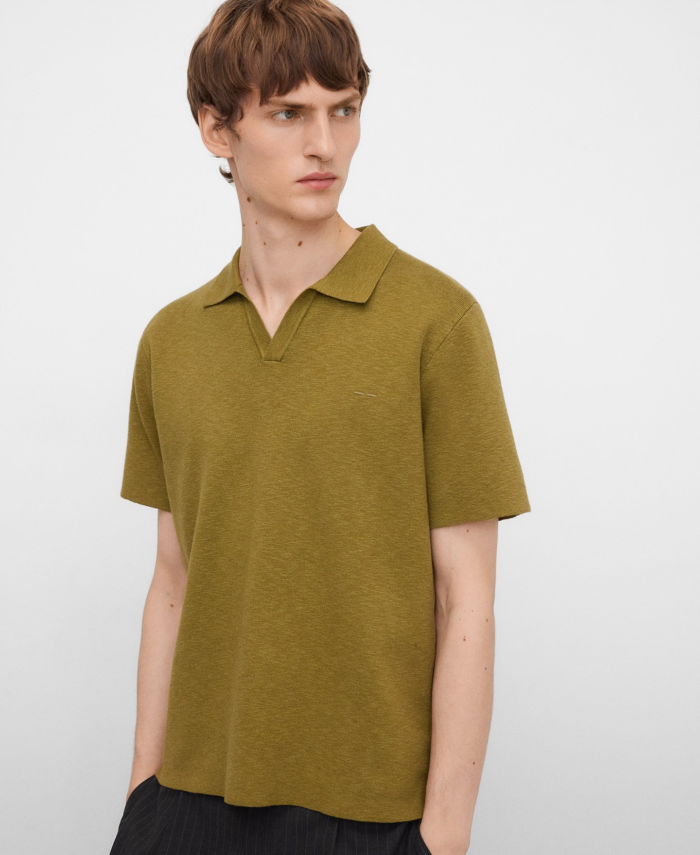 Polo cuello pico microtextura image number 0