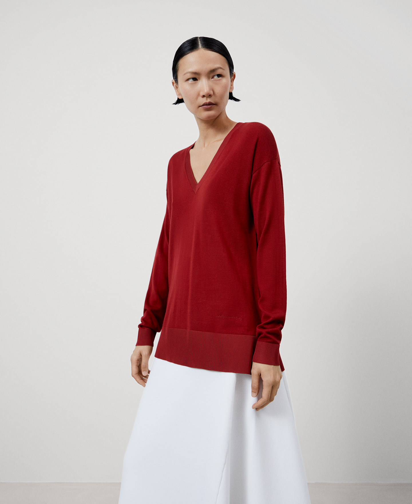 Merino wool V-neck sweater image number 0